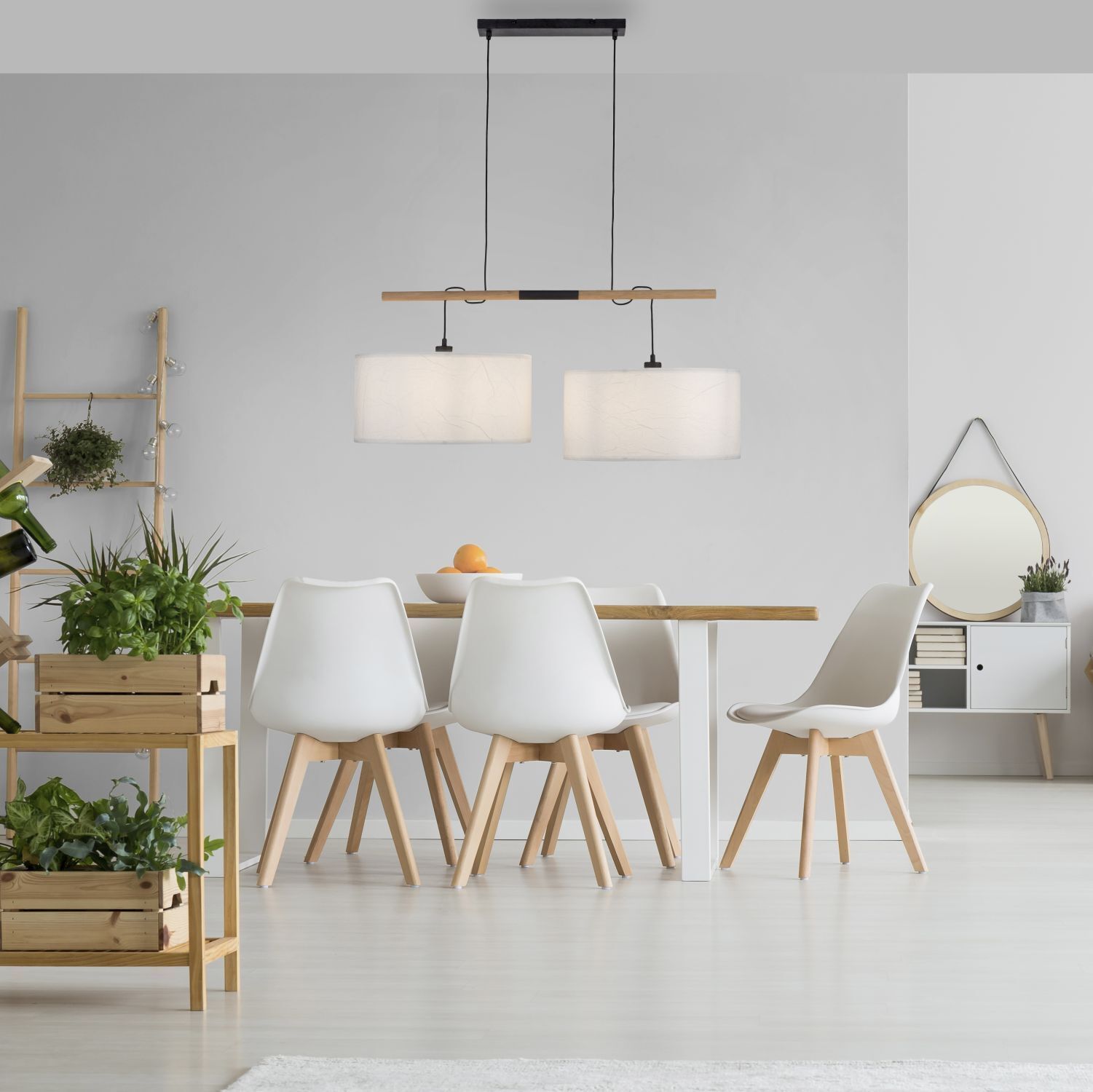 Esstisch, Innenarchitektur, Esszimmer, Topfpflanze, Lampe