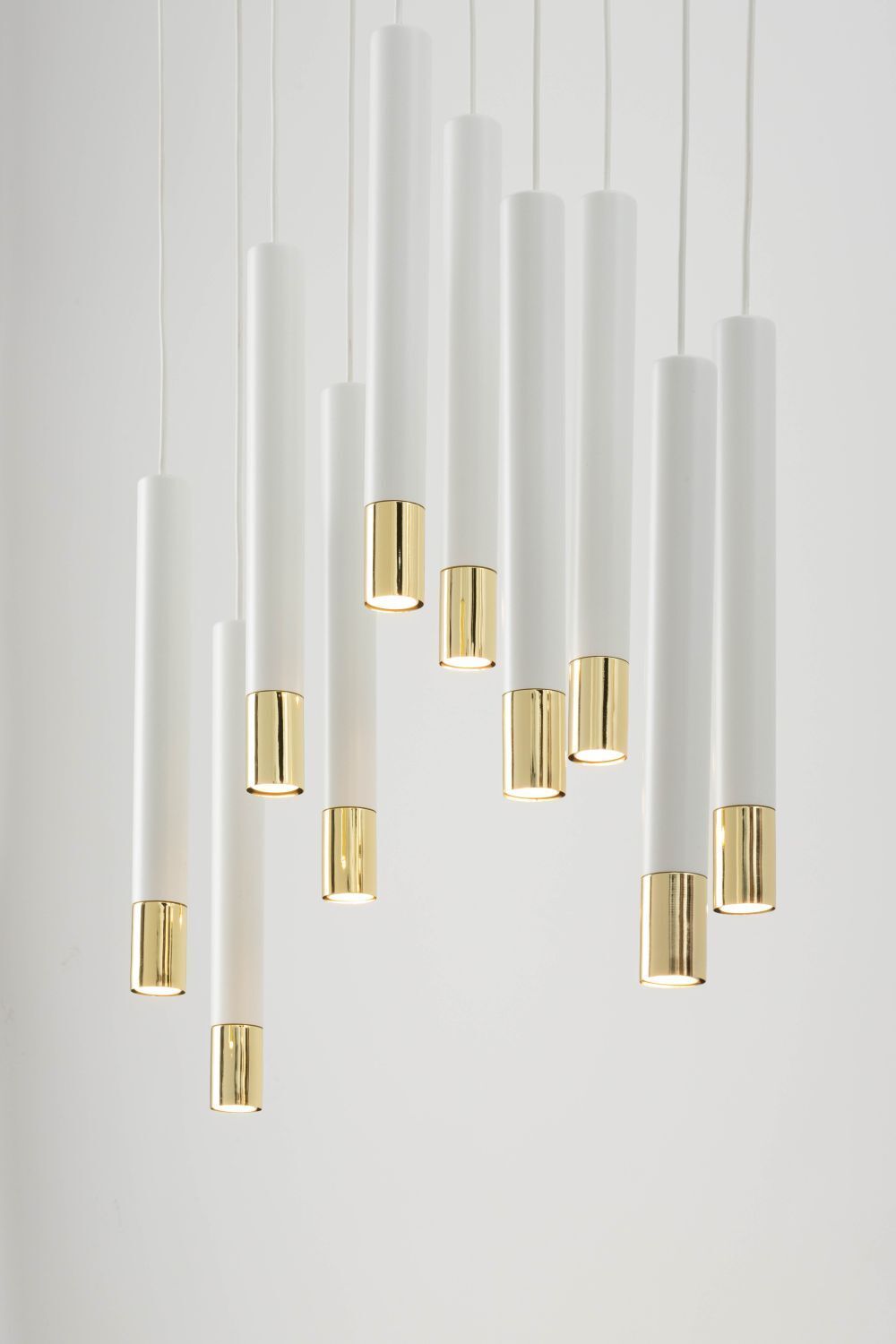 Hängeleuchte Weiß Gold Modern Metall groß 10 Pendel
