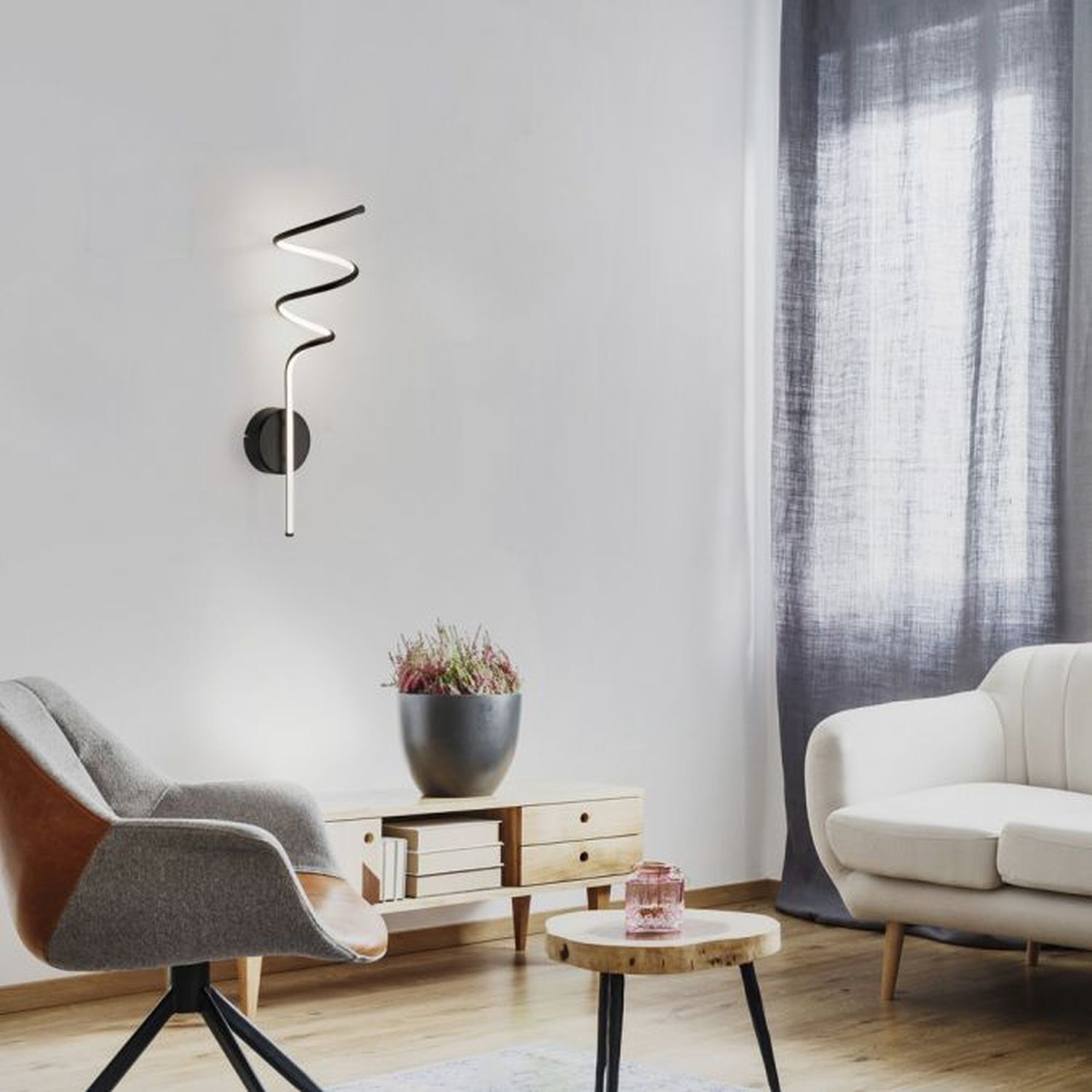 Schwarze LED Wandleuchte Metall warmweiß 3000 K 2330 lm