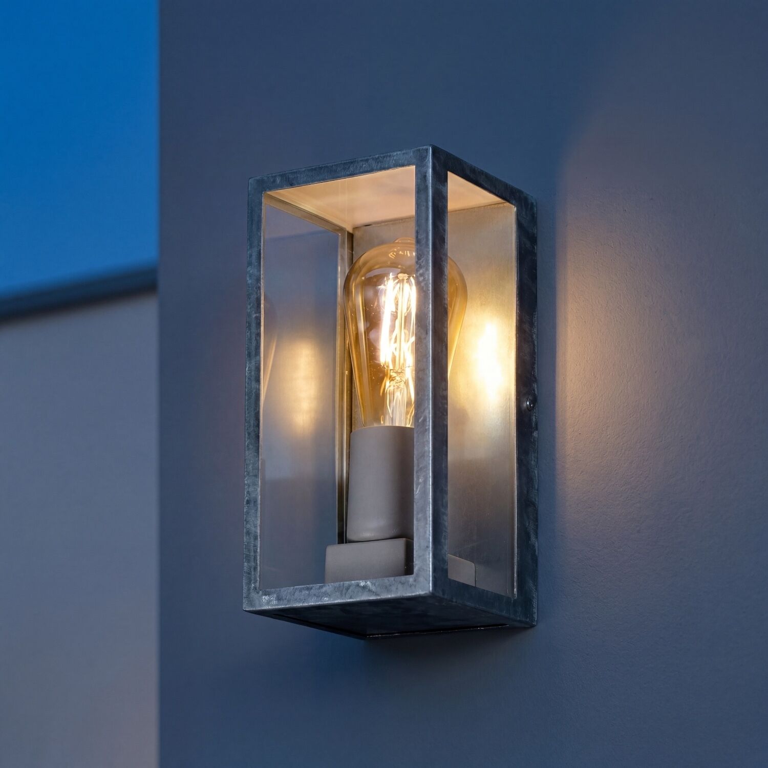 Wandleuchte, Außenleuchte, Glühbirne, Metallrahmen, Wandlampe