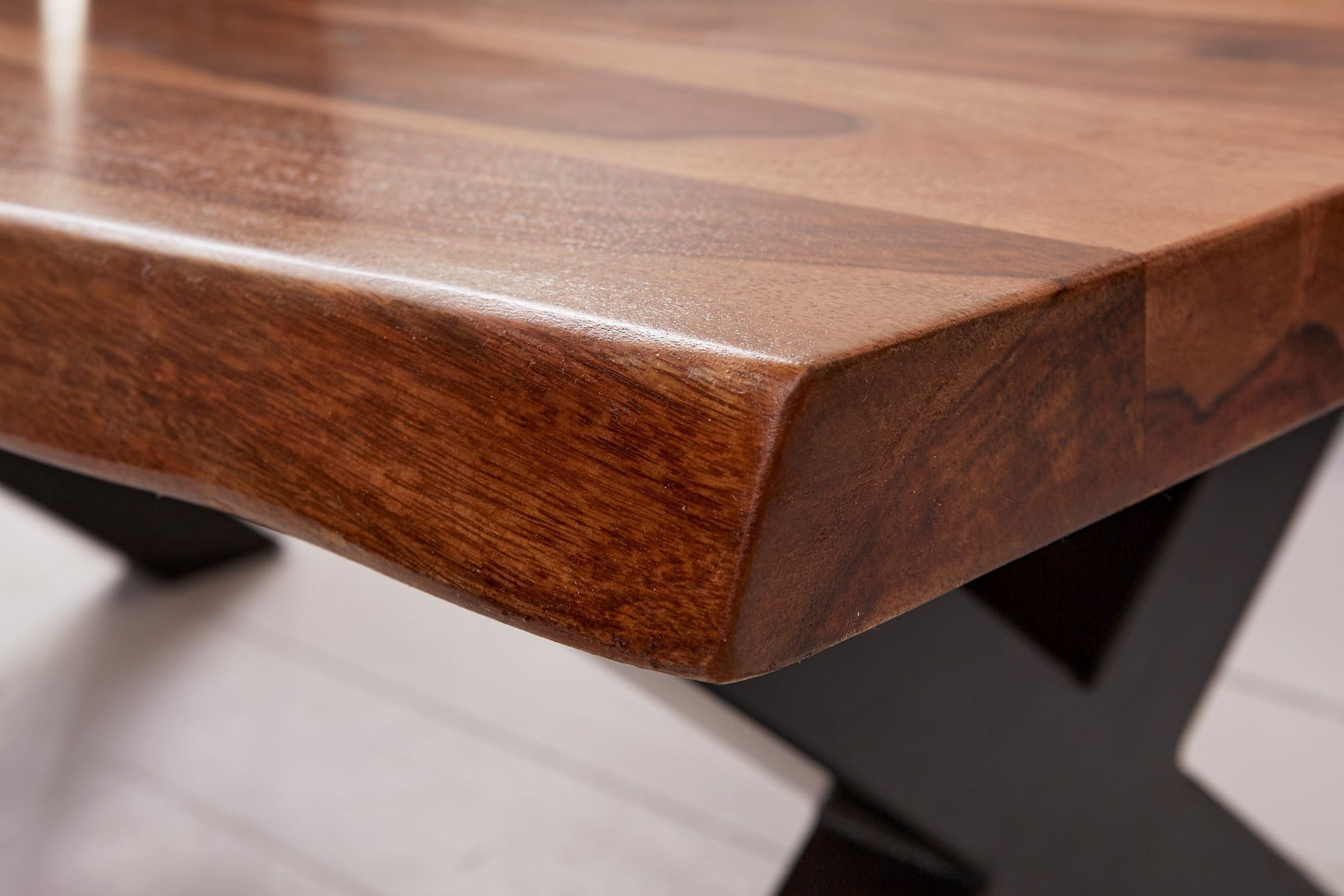 Hartholz, Holz, Gebeiztes Holz, Tabelle, Tischplatte