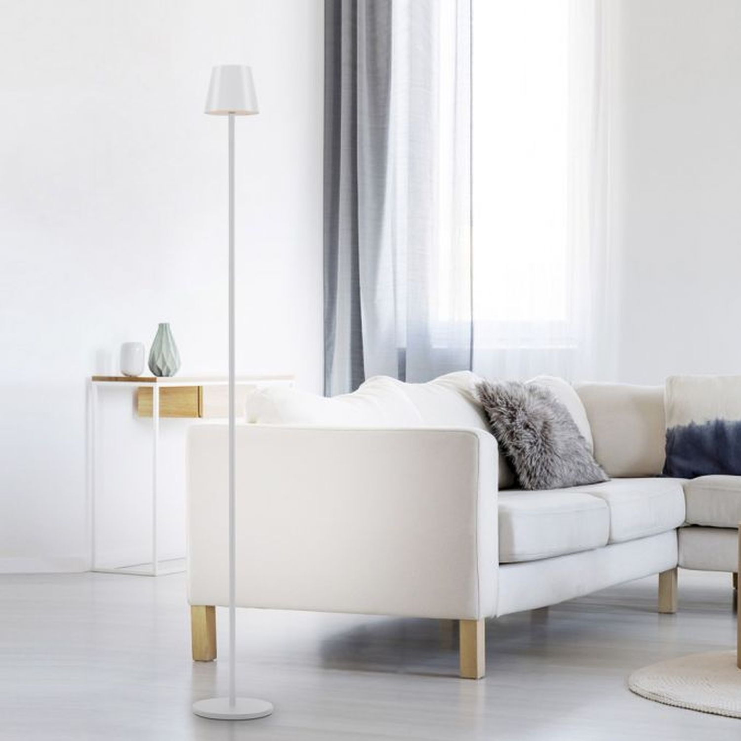 Lampe, Stehlampe, Mobiliar