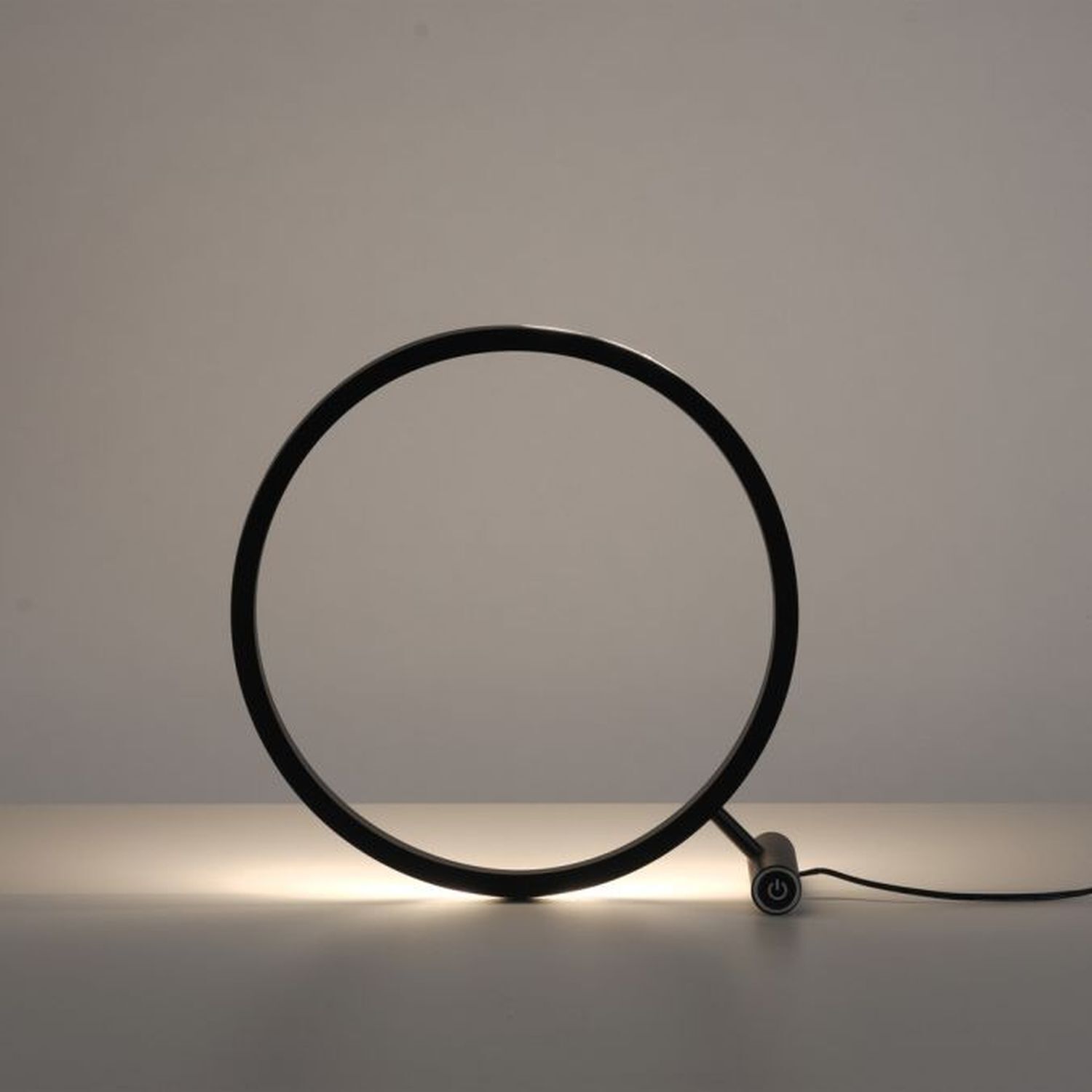 Dimmbare LED Tischlampe Touch 28 cm Ring in Messing