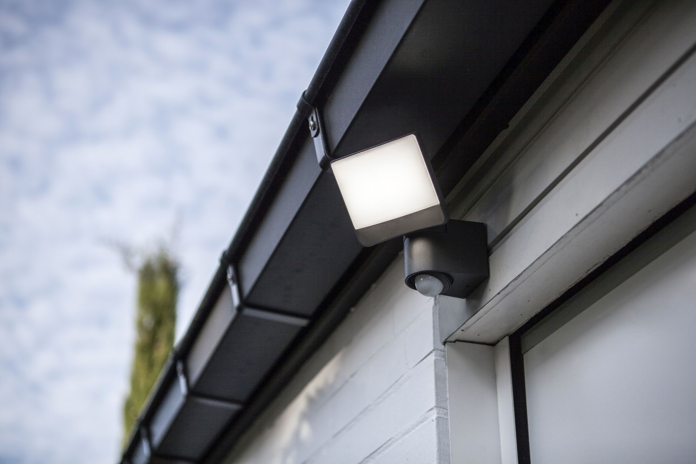 LED Wandleuchte Sensor H:18 cm IP44 5000 K flexibel