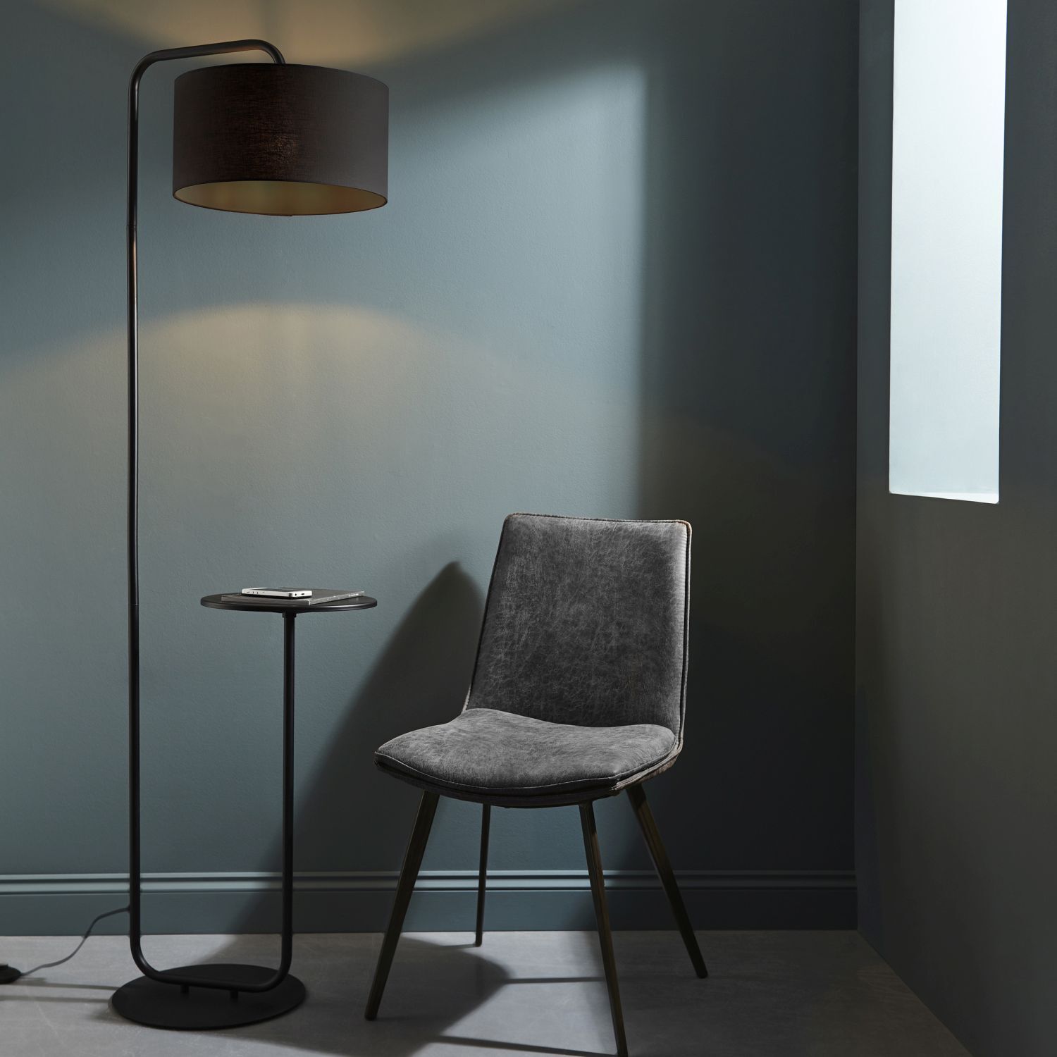 Stehlampe mit Beistelltisch Schwarz 175 cm hoch E27