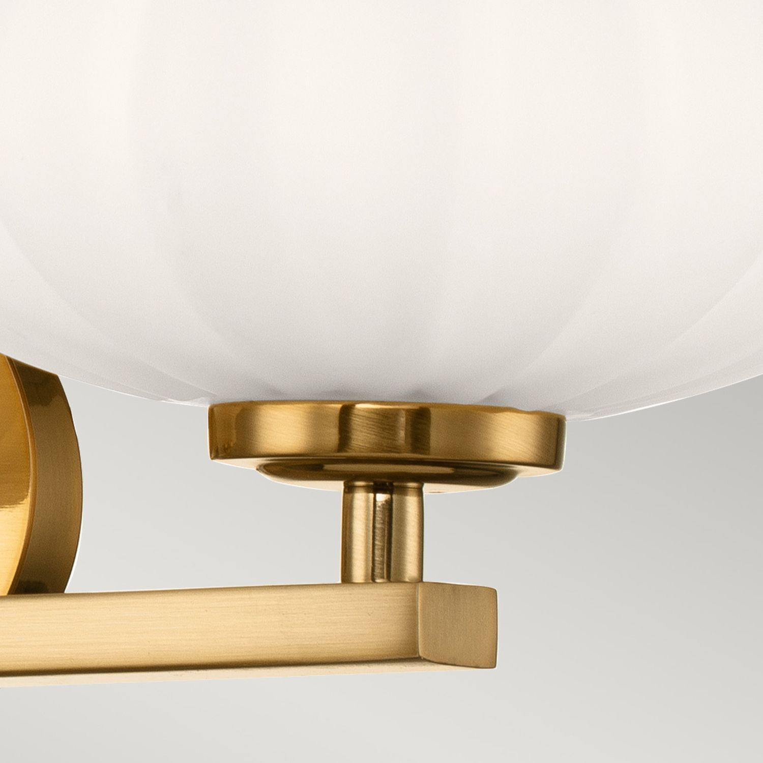 Wandlampe Spiegel 63,5 cm Metall Glas in Cold Weiß LED G9 IP44