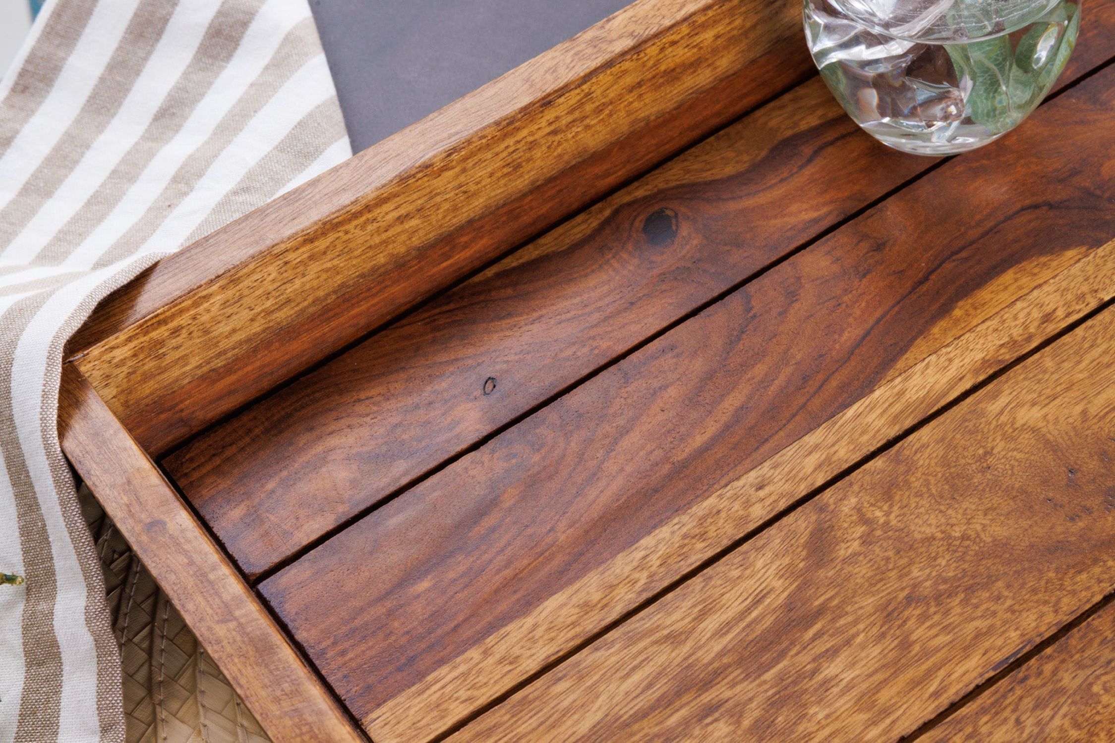 Tablett Holz Sheesham 29 x 44 cm mit Griffen Unikat Hartholz, Holz, Gebeiztes Holz, Drinnen, Innenarchitektur