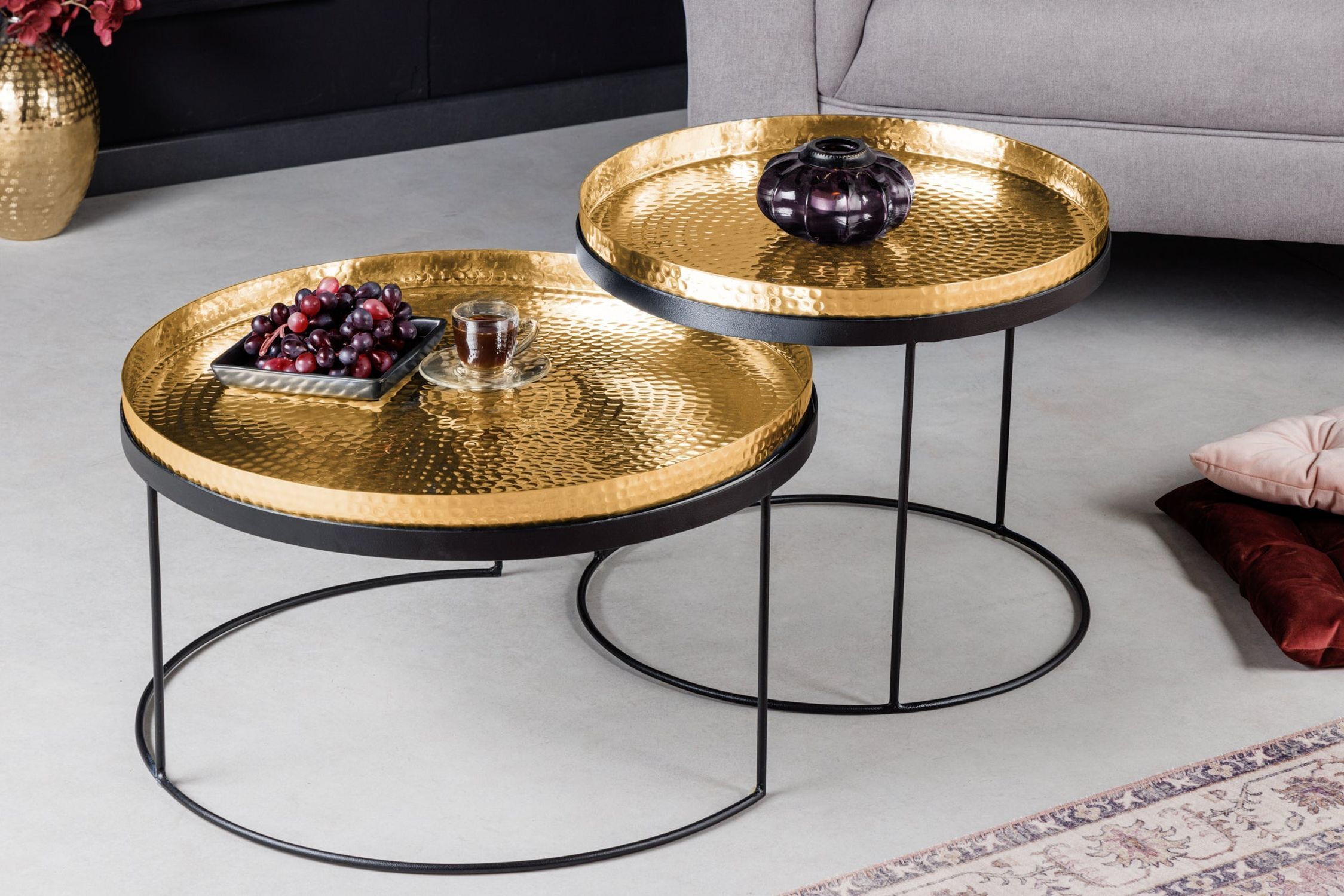 Couchtisch 2er Set in Gold Schwarz mit Tabletts Handarbeit Kaffeetisch, Mobiliar, Tabelle, Tischplatte, Tasse