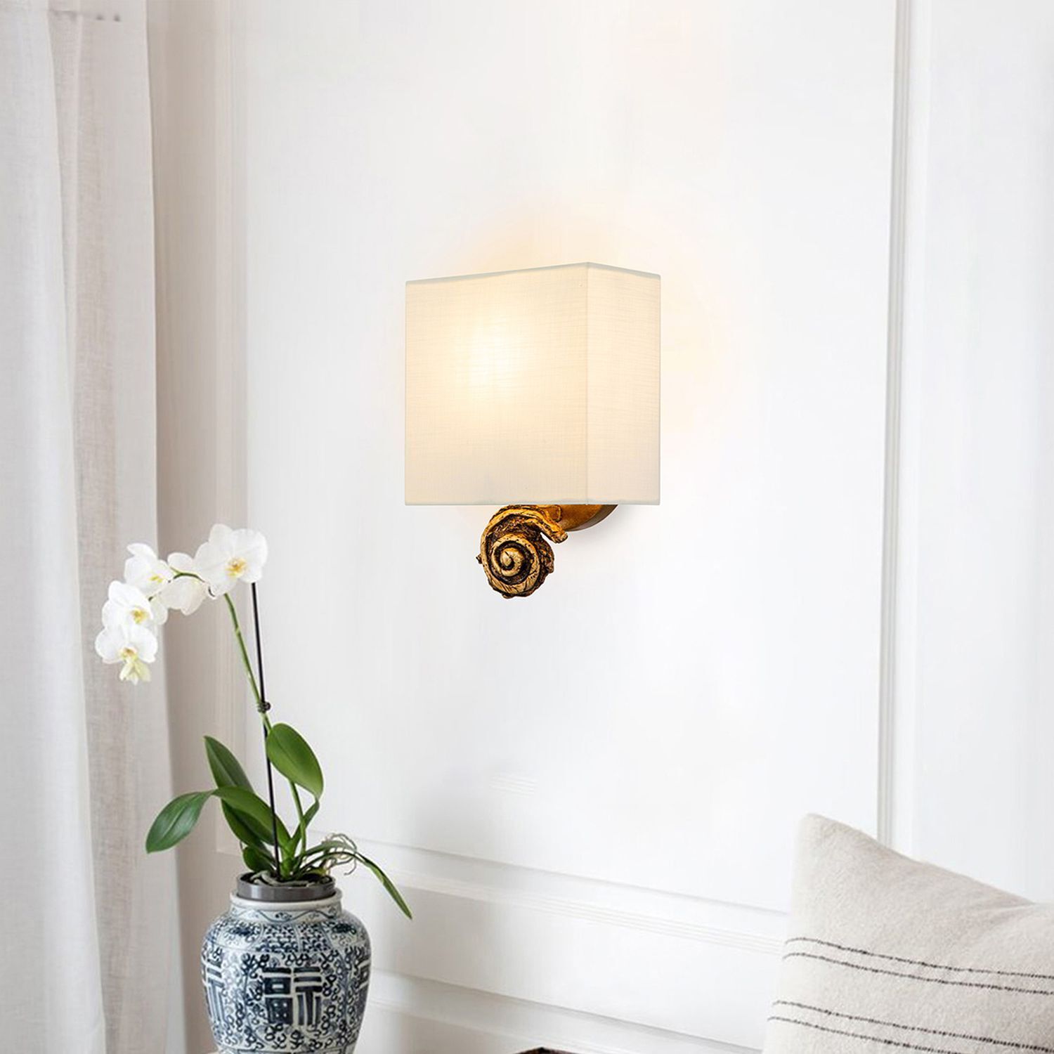 Wandlampe Stoffschirm H: 25,4 cm in Blattgold Weiß
