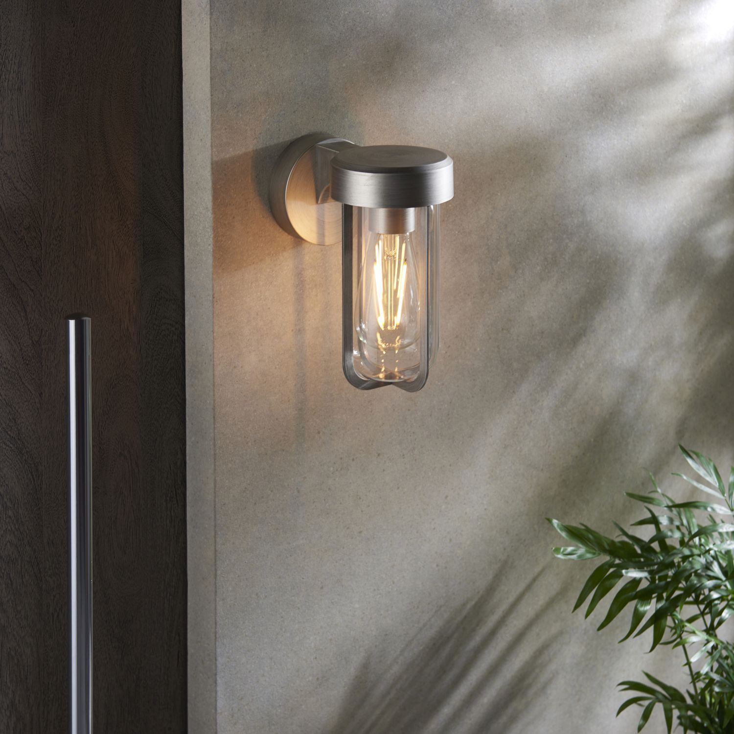 Wandlampe außen IP44 H: 20,8 cm Alu Glas E27 in Silber