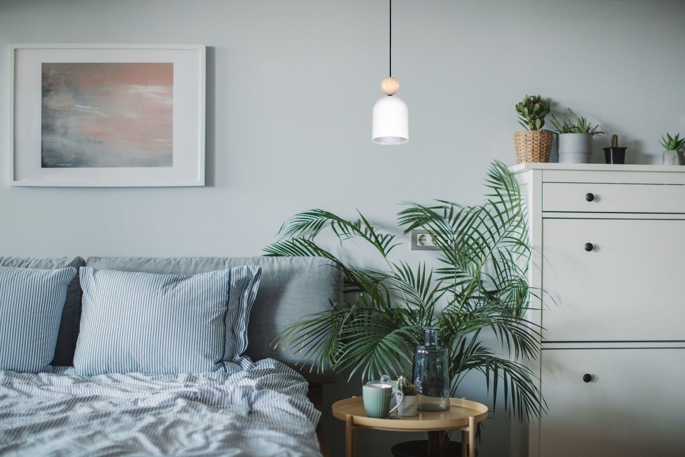 Wohnliche Hängelampe Metall Holz E27 Ø11 cm rund Dekoration für Zuhause, Kissen, Kopfkissen, Pflanze, Mobiliar