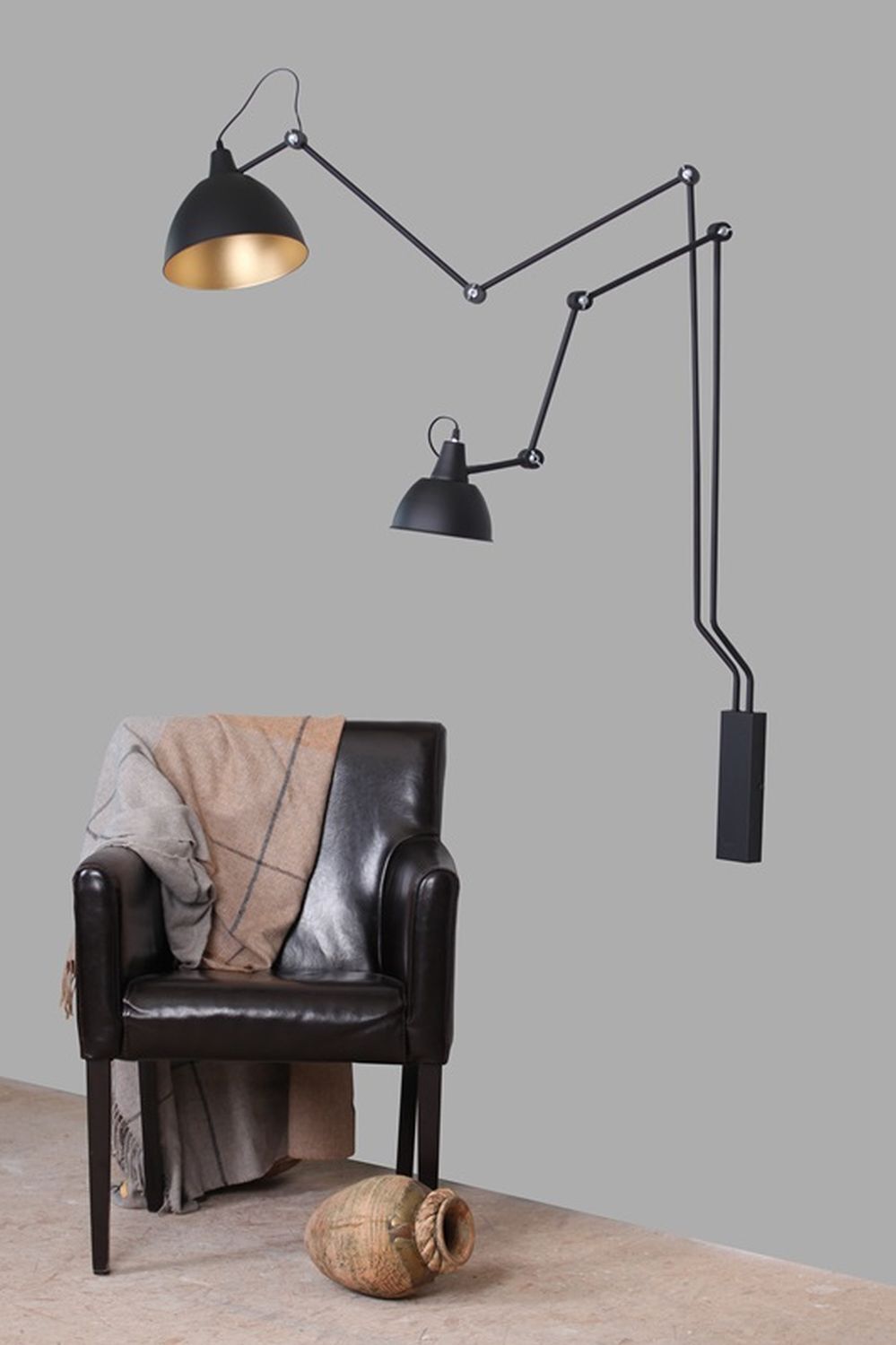 Lampe, Stuhl, Mobiliar