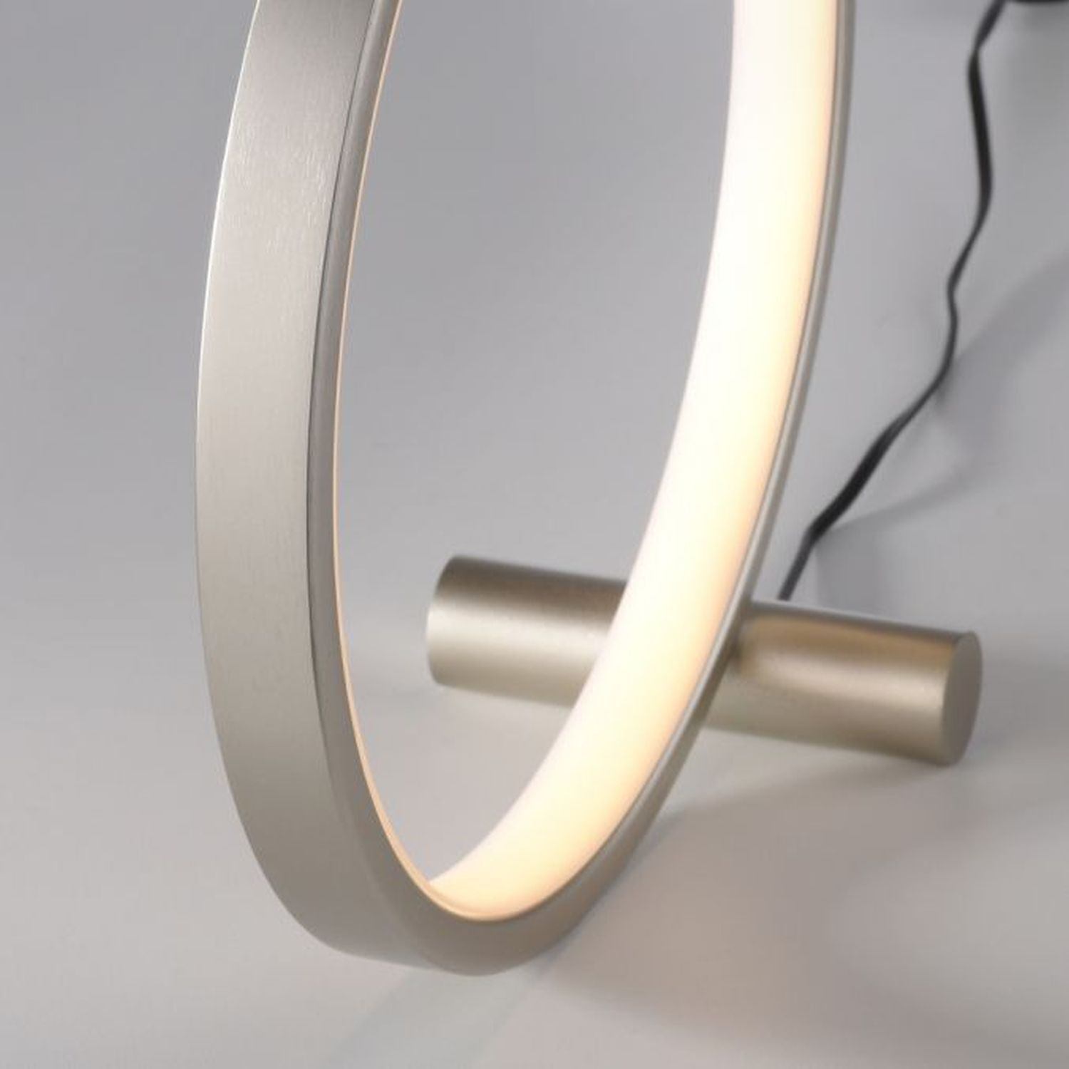 LED Tischlampe Silber Metall Ring H:25,5 cm 3000 K 10 W