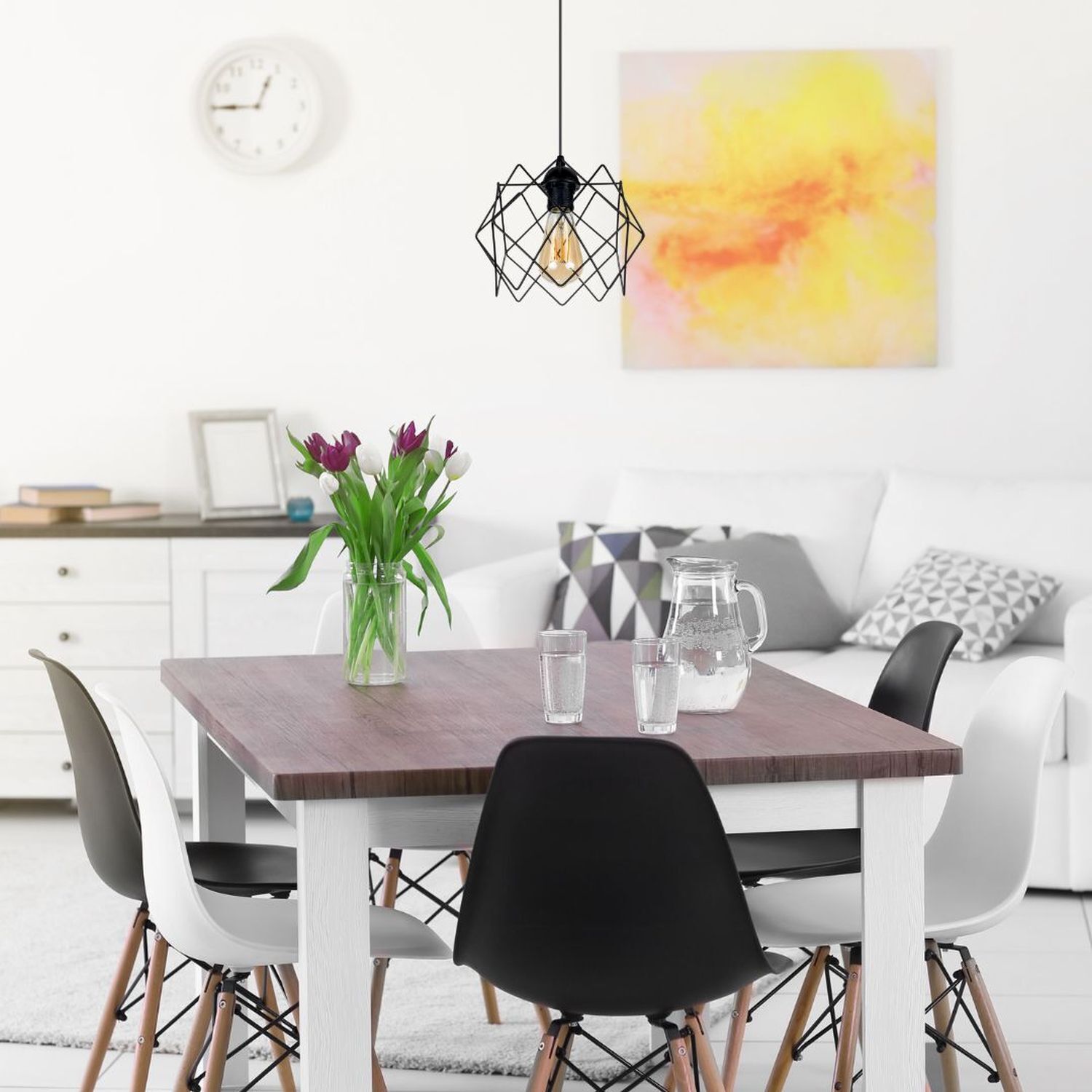 Esstisch, Holztisch, Wohnzimmer, Stühle, Blumenvase