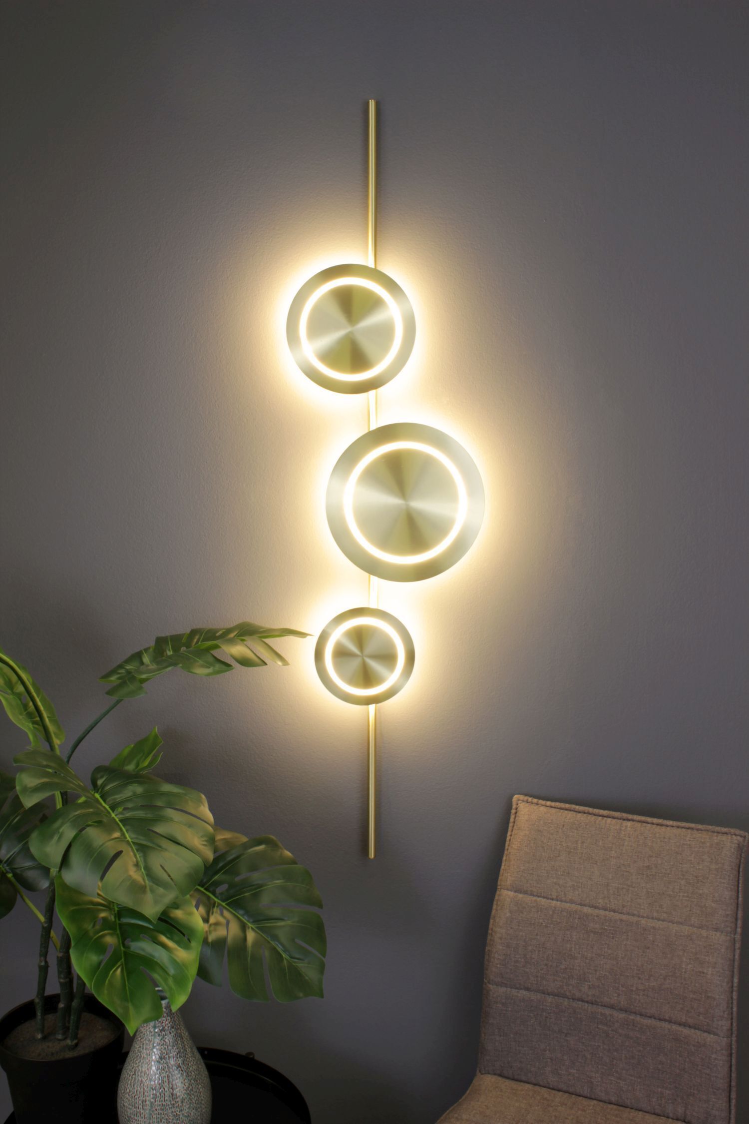 wandlampe, wandlampe mit rings, LED, rundlich, kette mit drei kreisen