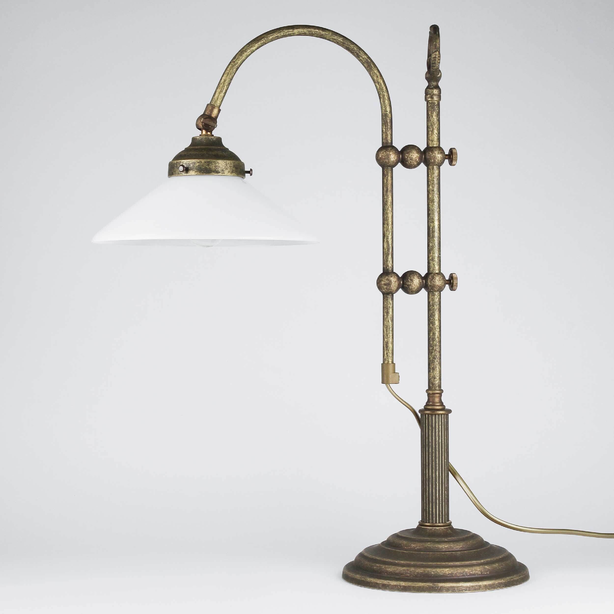 Lampe, Lampenschirm, Tischlampe, Zimmer, Duscharmatur