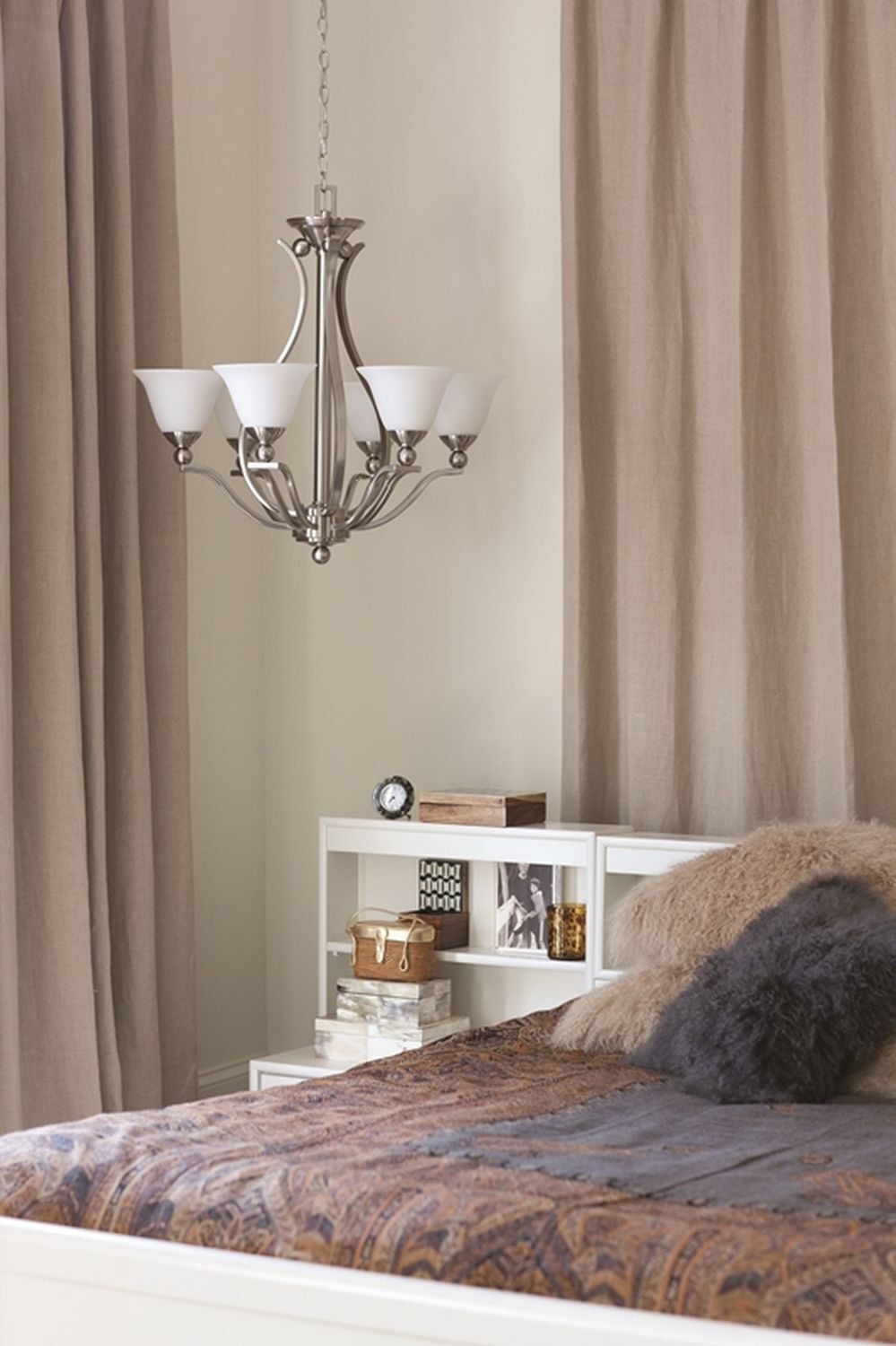 Kronleuchter modern Esszimmer in Nickel Weiß Glas Schirm Leuchter, Lampe, Dekoration für Zuhause, Innenarchitektur, Mobiliar