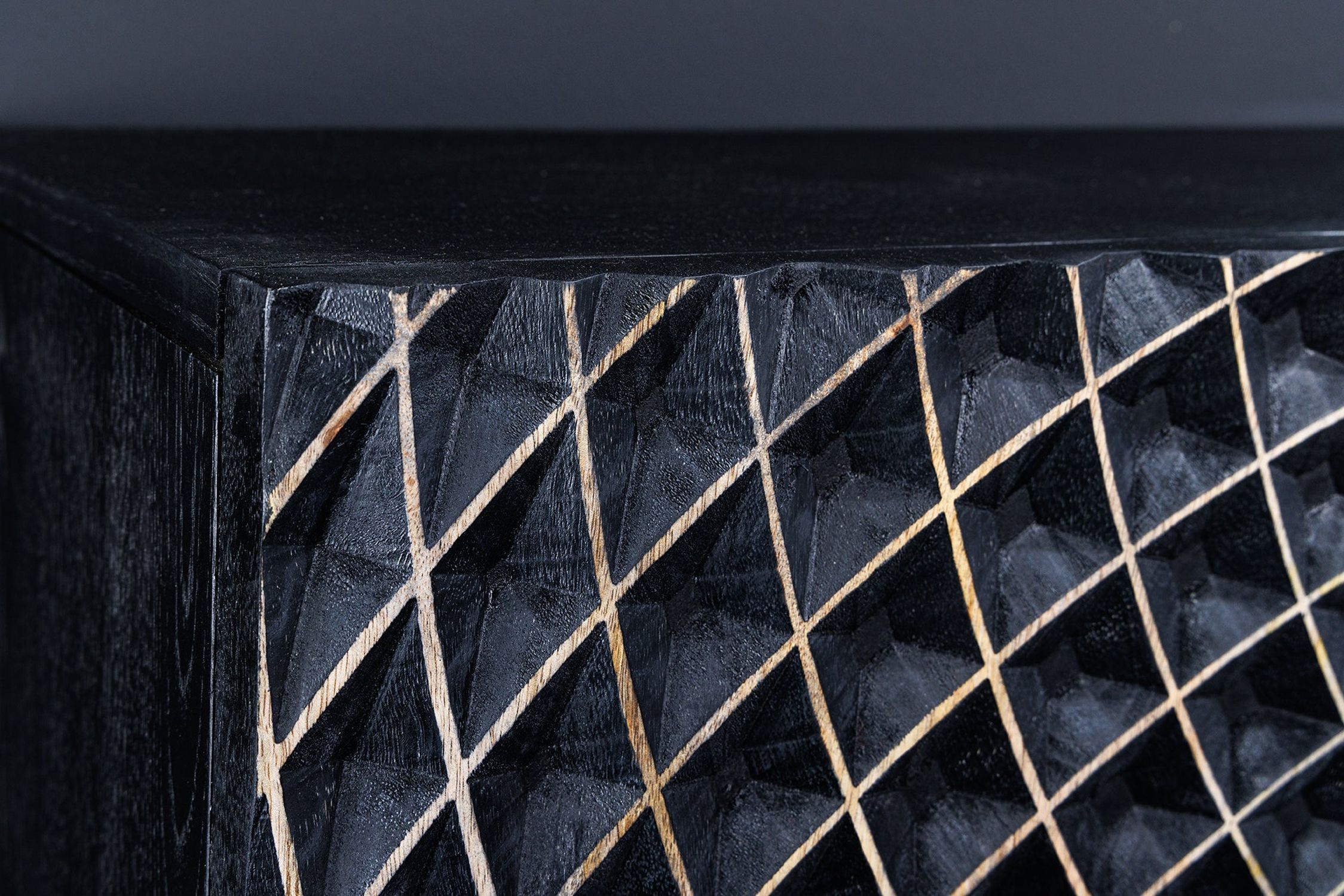Sideboard Schwarz Gold 177 x 76 cm Ornament Türen Handarbeit