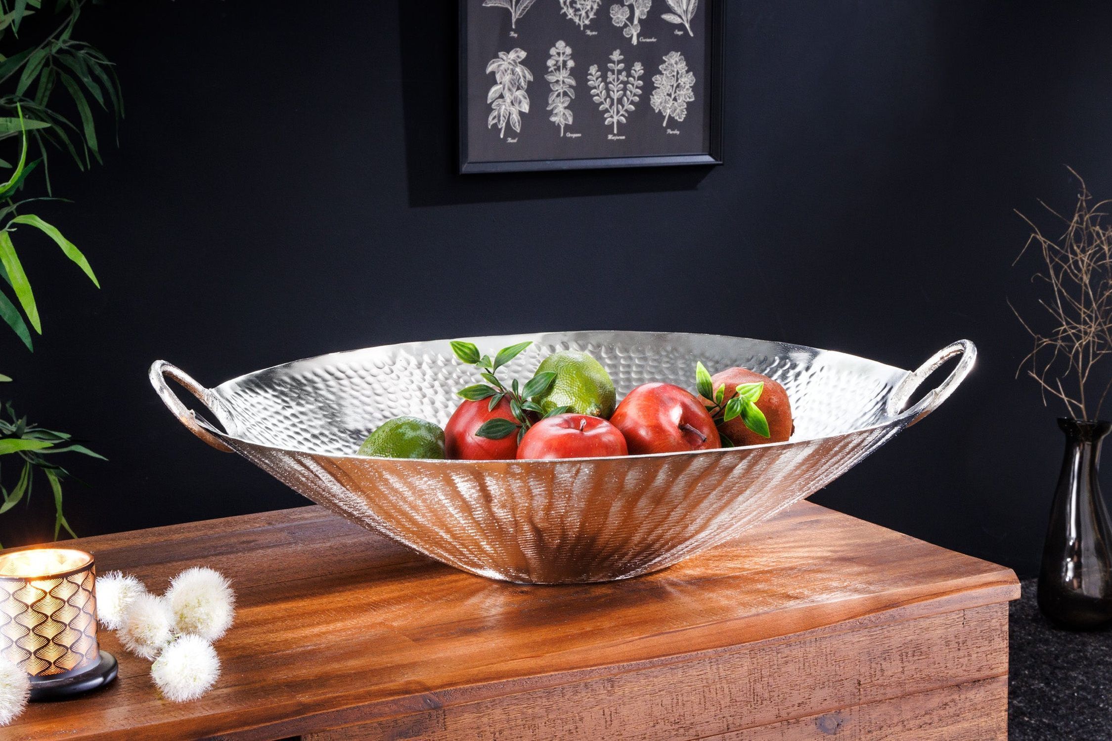 Essen, Präsentation des Essens, Kochpfanne, Kerze, Teller