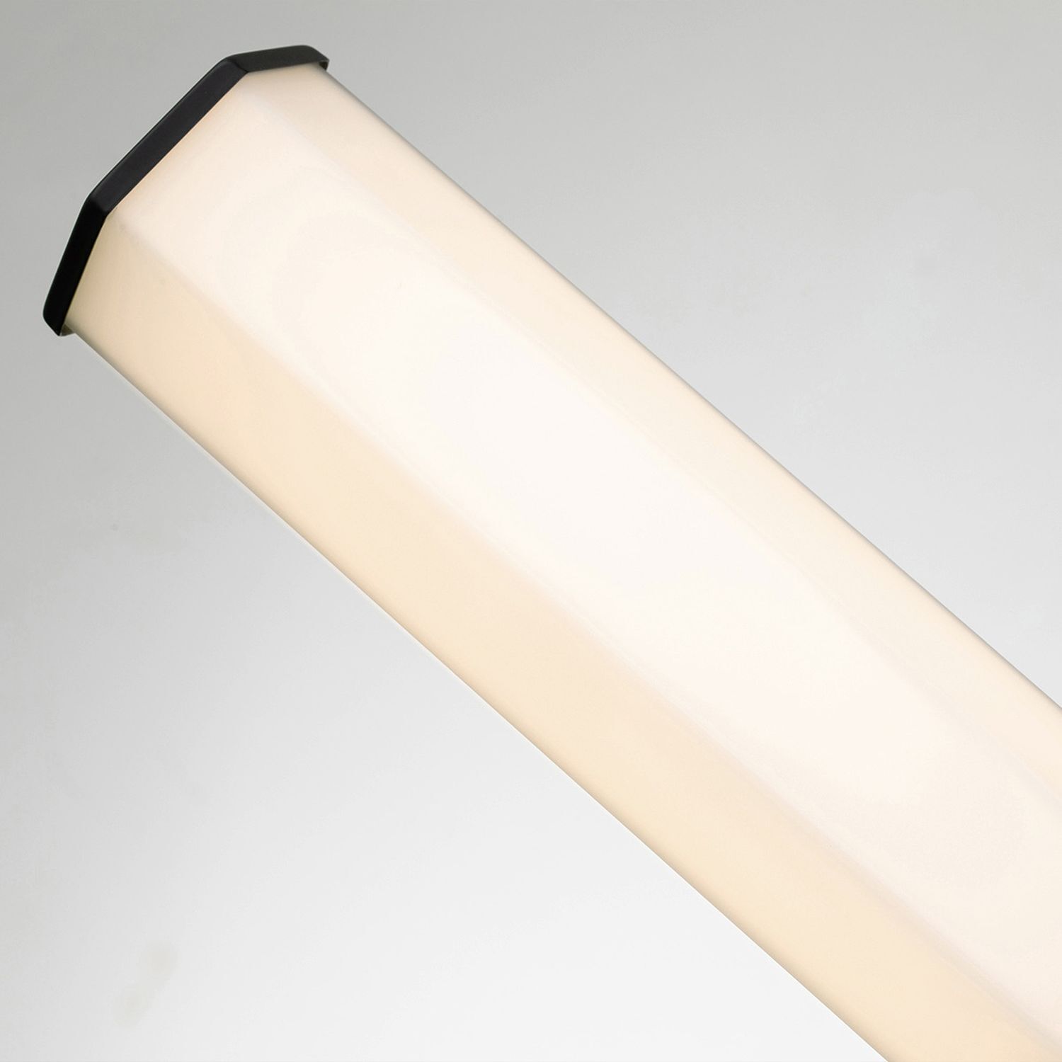 LED Wandlampe Bad IP44 H: 65,9 cm länglich Schwarz Weiß Lampe