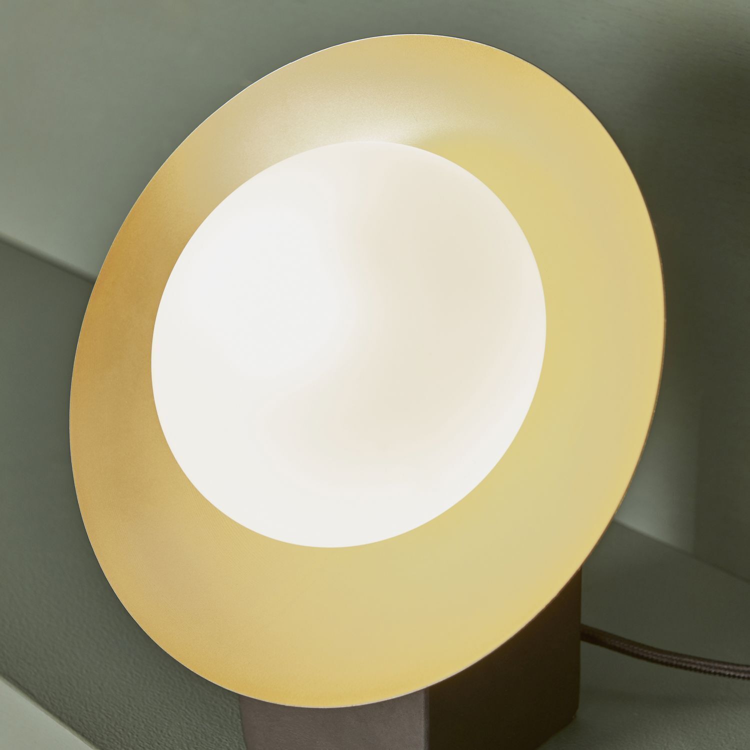 Lampe, Teller, Lampenschirm