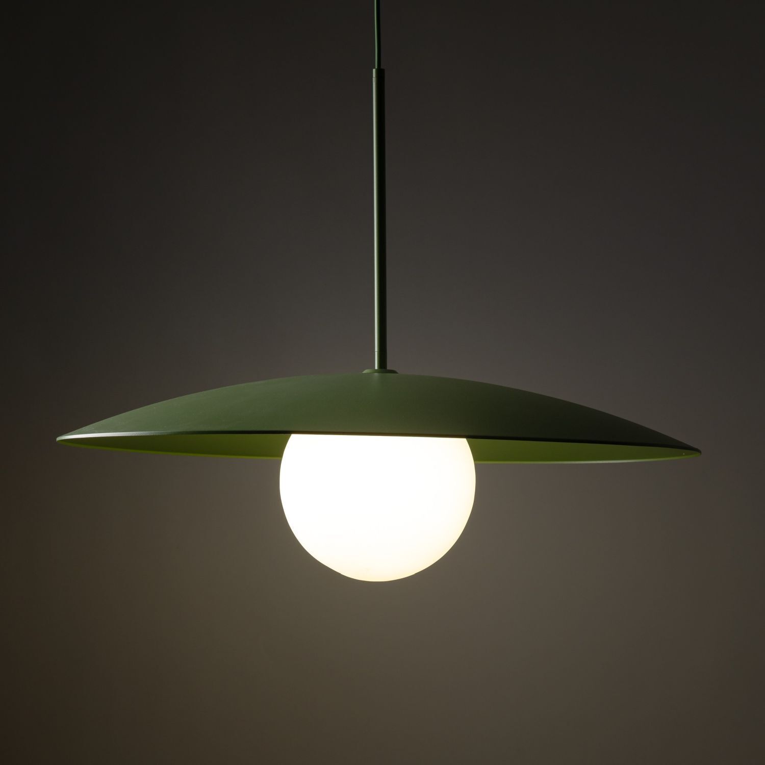 Grüne Hängelampe Glaskugel blendarm E27 Ø65 cm wohnlich