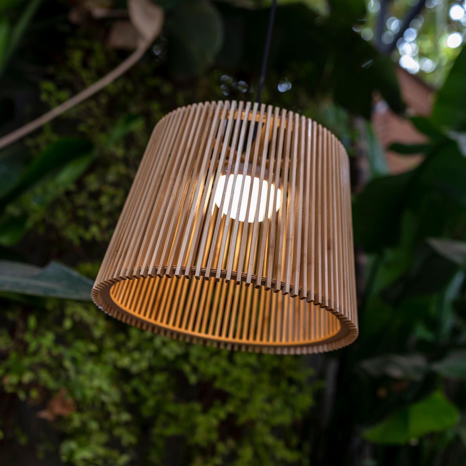 Pendelleuchte außen LED Akku Holz Ø 39 cm IP54 2700 K dimmbar