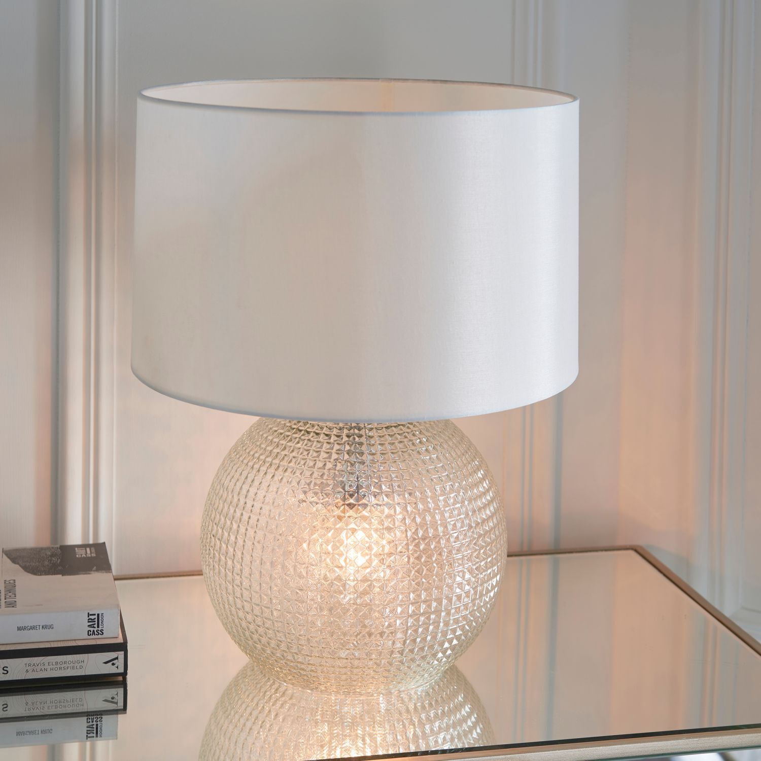 Tischlampe Glas Kristall Stoff beleuchteter Sockel Weiß