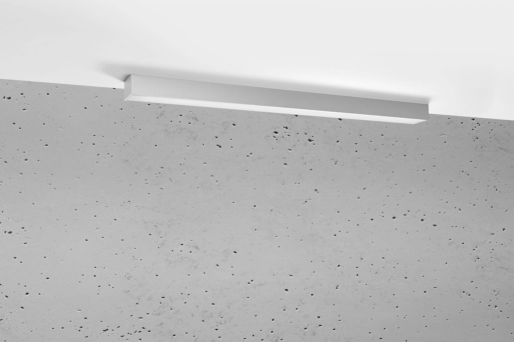 LED Deckenleuchte Grau 90 cm H: 6 cm flach blendarm