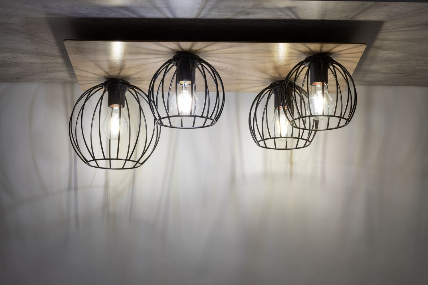 Deckenlampe Metall Holz E27 Schwarz Natur Retro innen