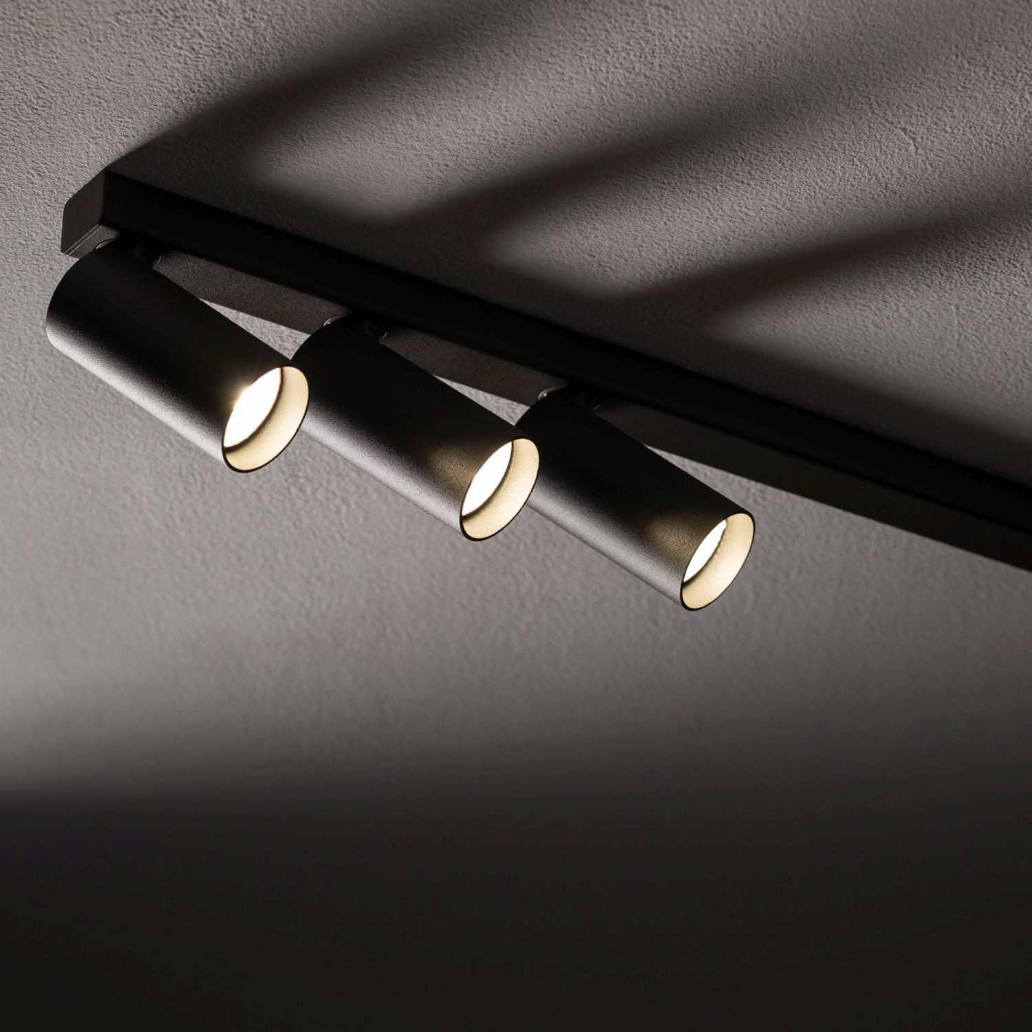 Deckenleuchte, Spotlights, anknüpfbar, Dreifach-Lampe, schwarz