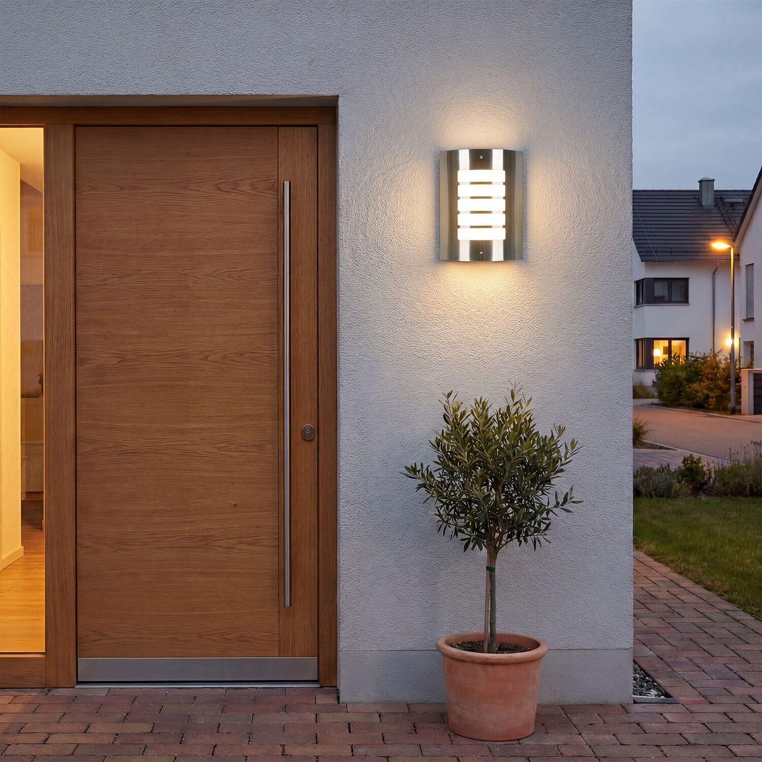 Außenwandlampe Edelstahl IP44 wetterfest Haus Modern Tür, Holztür, Eingang, Außenwandleuchte, Topfpflanze