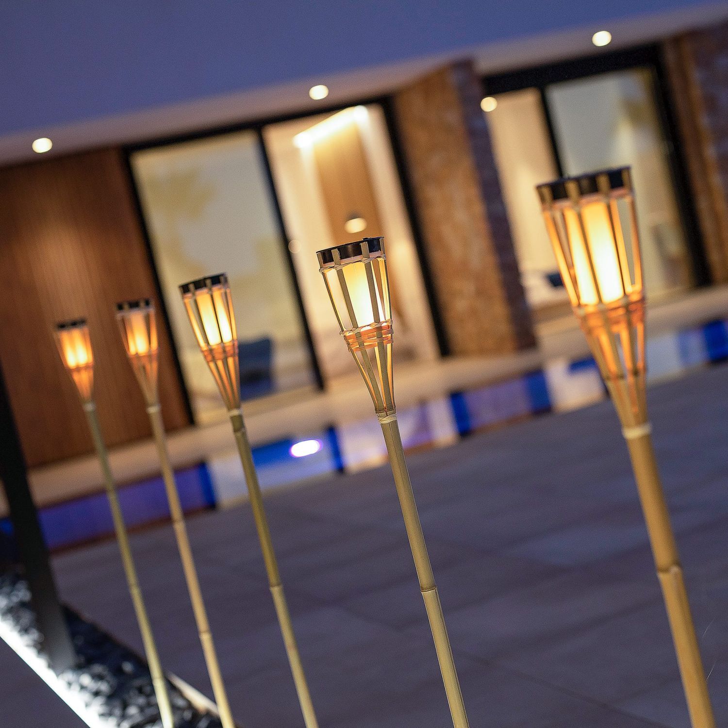 LED Außenleuchte Fackel Erdspieß Solar 120 cm hoch Bambus IP44 Lampe, Beleuchtung