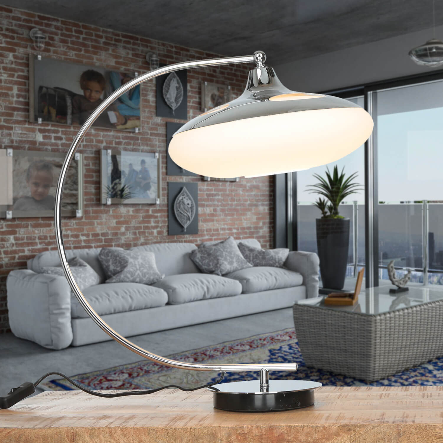 Lampe, Couch, Person, Pflanze, Stehlampe