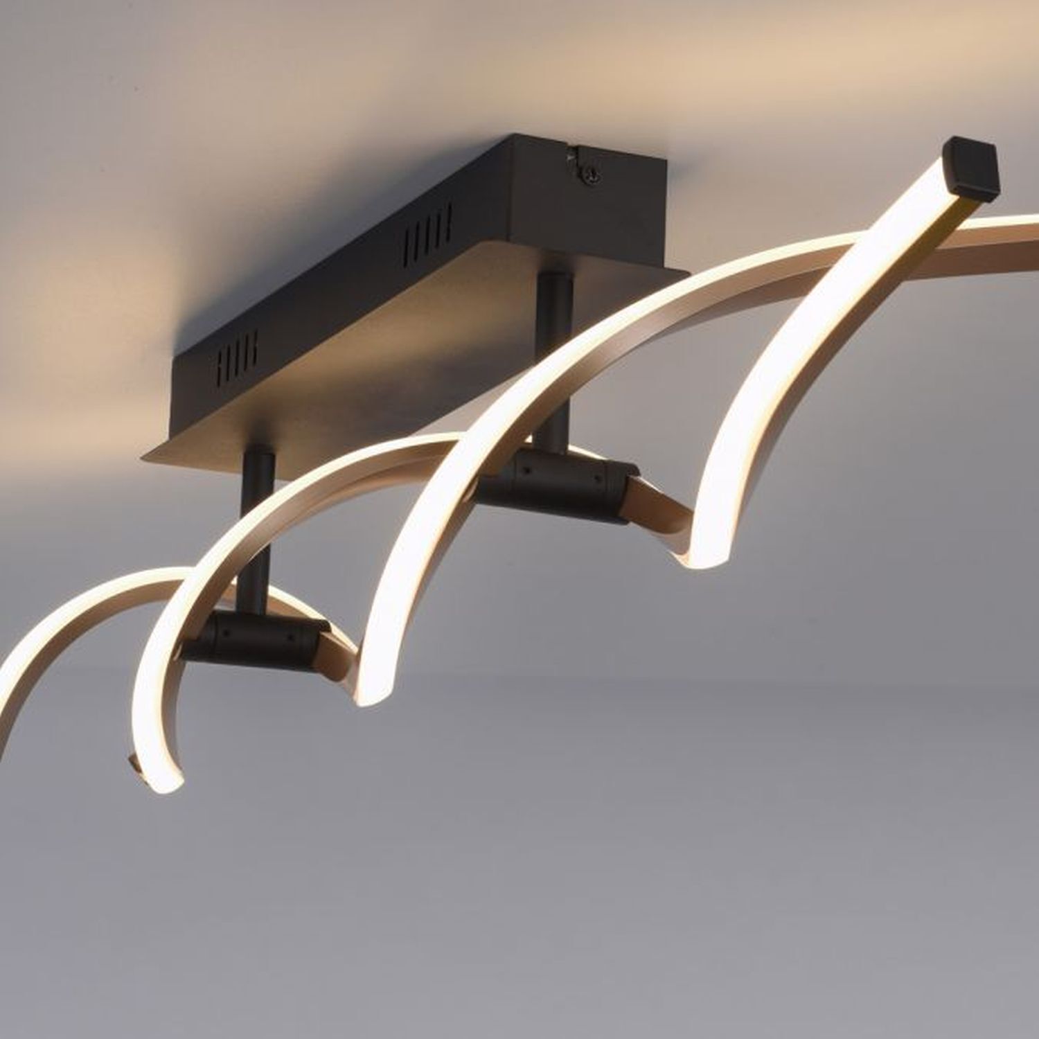 Dimmbare LED Deckenlampe Schwarz Messing 106 cm 3000 K