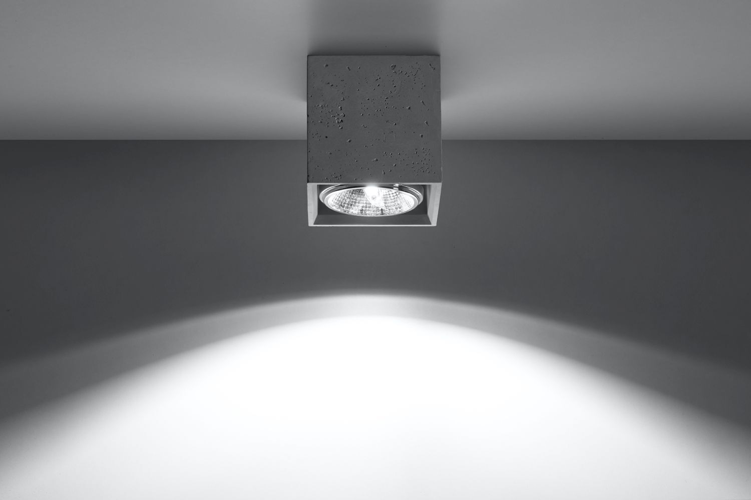 Eckiger Deckenspot Beton GU10 klein Wohnzimmer Flur