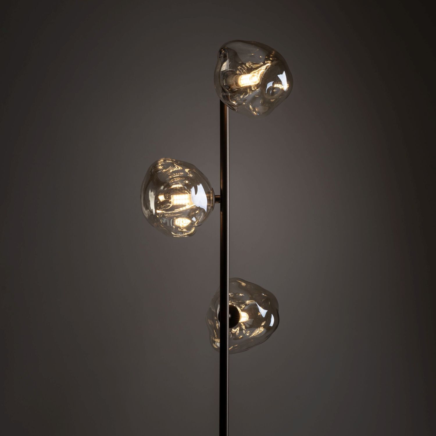 Stehlampe, Glaskuppel, 3-Flammig, Metallstab, Glühlampe