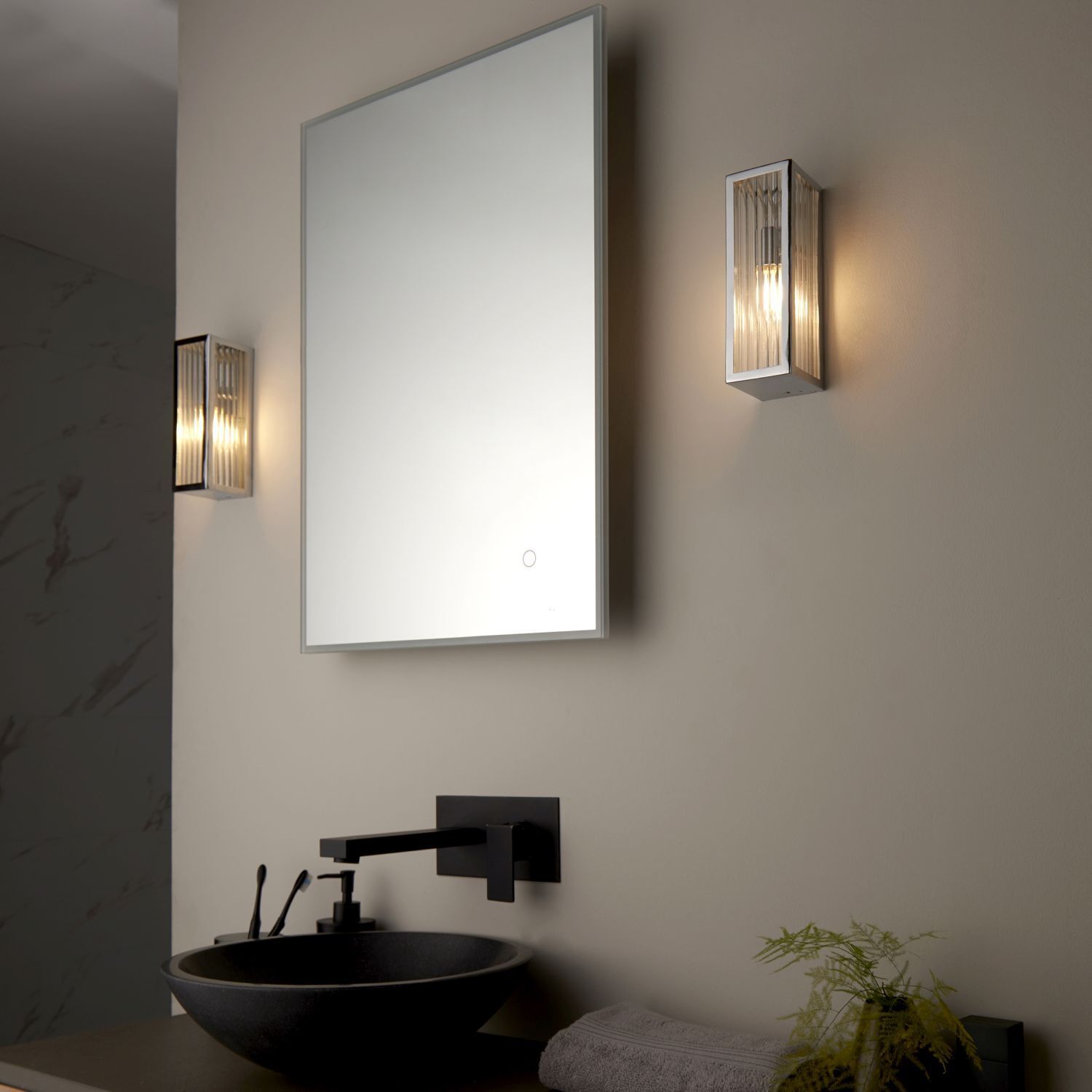 Wandlampe Bad IP44 Chrom Weiß für G9 H: 21,5 cm klein