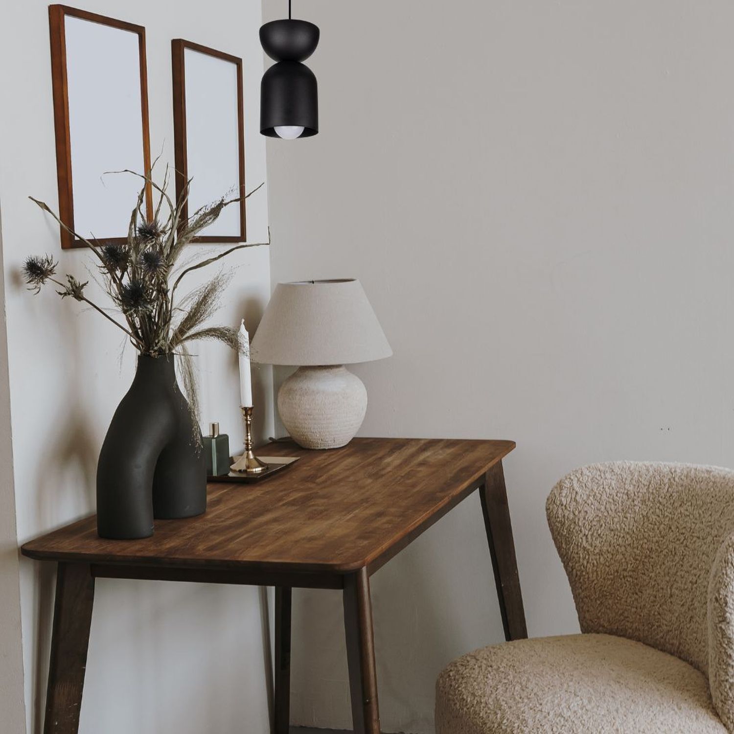 Runde Hängeleuchte Schwarz Metall Ø11 cm Minimalistisch Lampe, Mobiliar, Tabelle, Tischplatte, Innenarchitektur