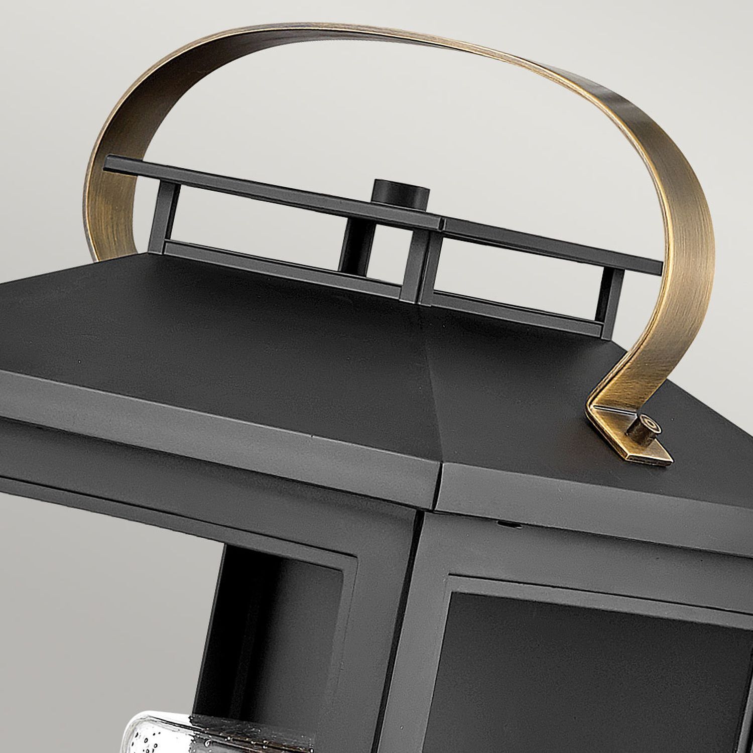 glaskamin, feuerstelle, garderobe, metallgriff, schwarz