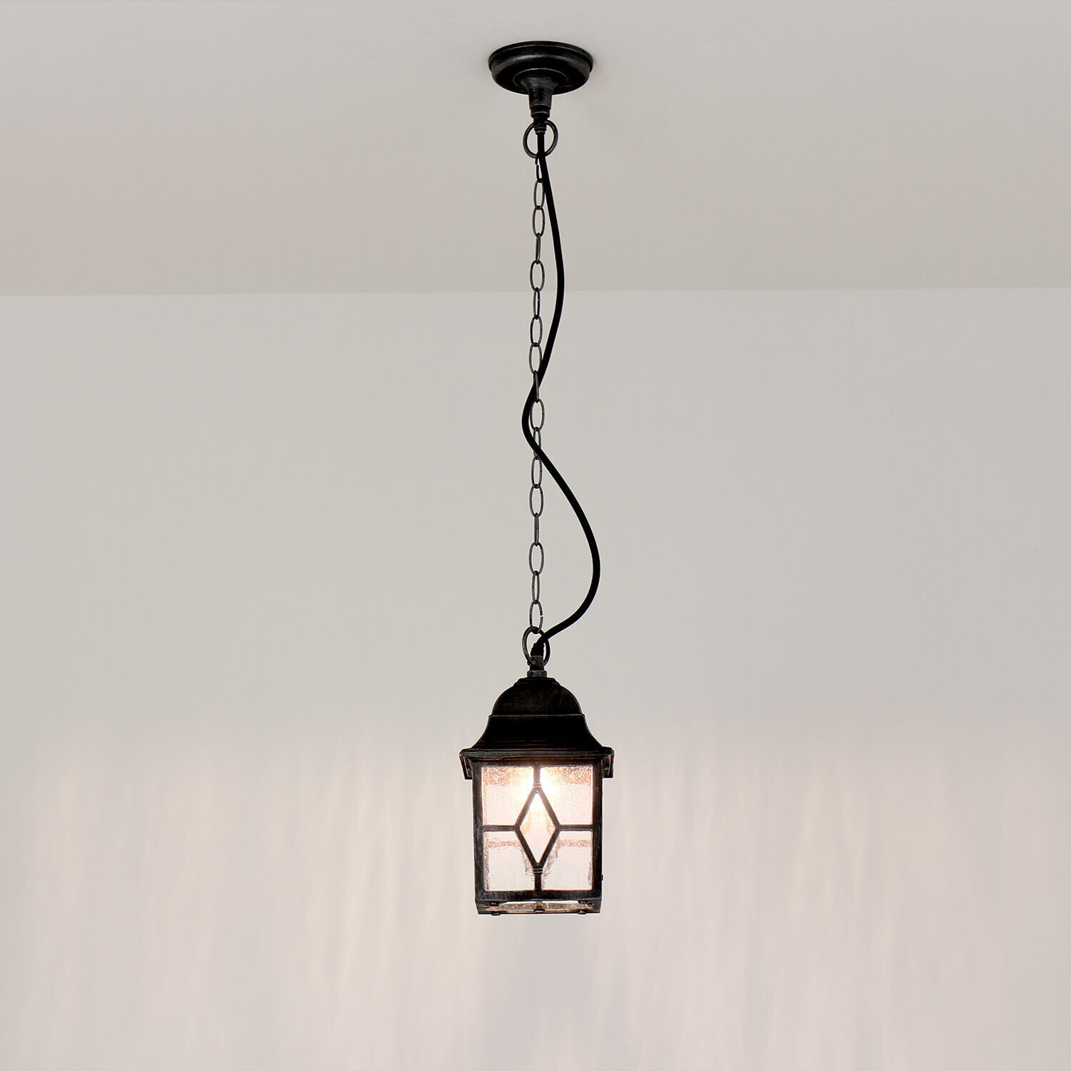 Klassische Pendelleuchte in antik silber