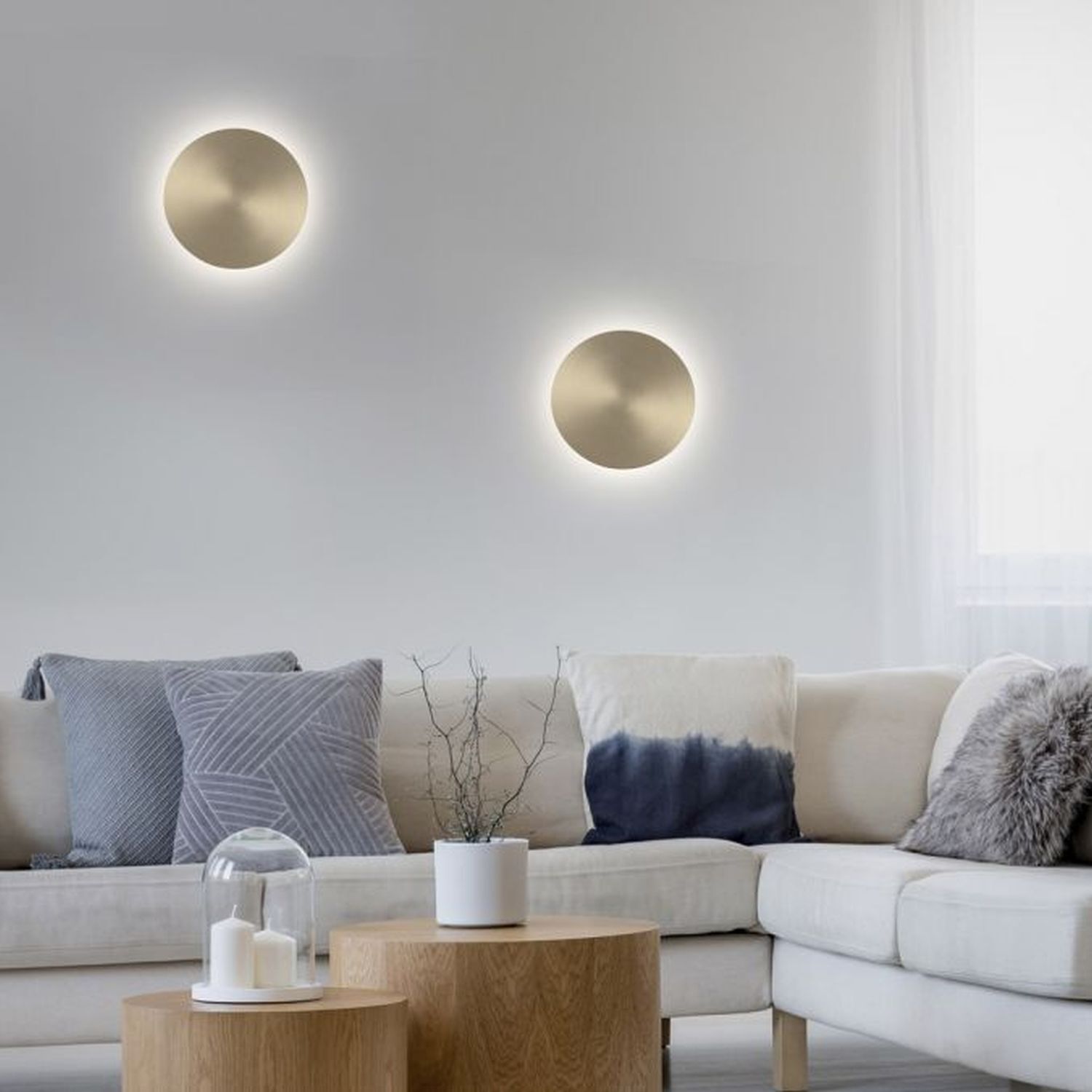 LED Akku Wandlampe in Messing dimmbar mit Fernbedienung Dekoration für Zuhause, Couch, Wohnzimmer, Kissen, Innenarchitektur