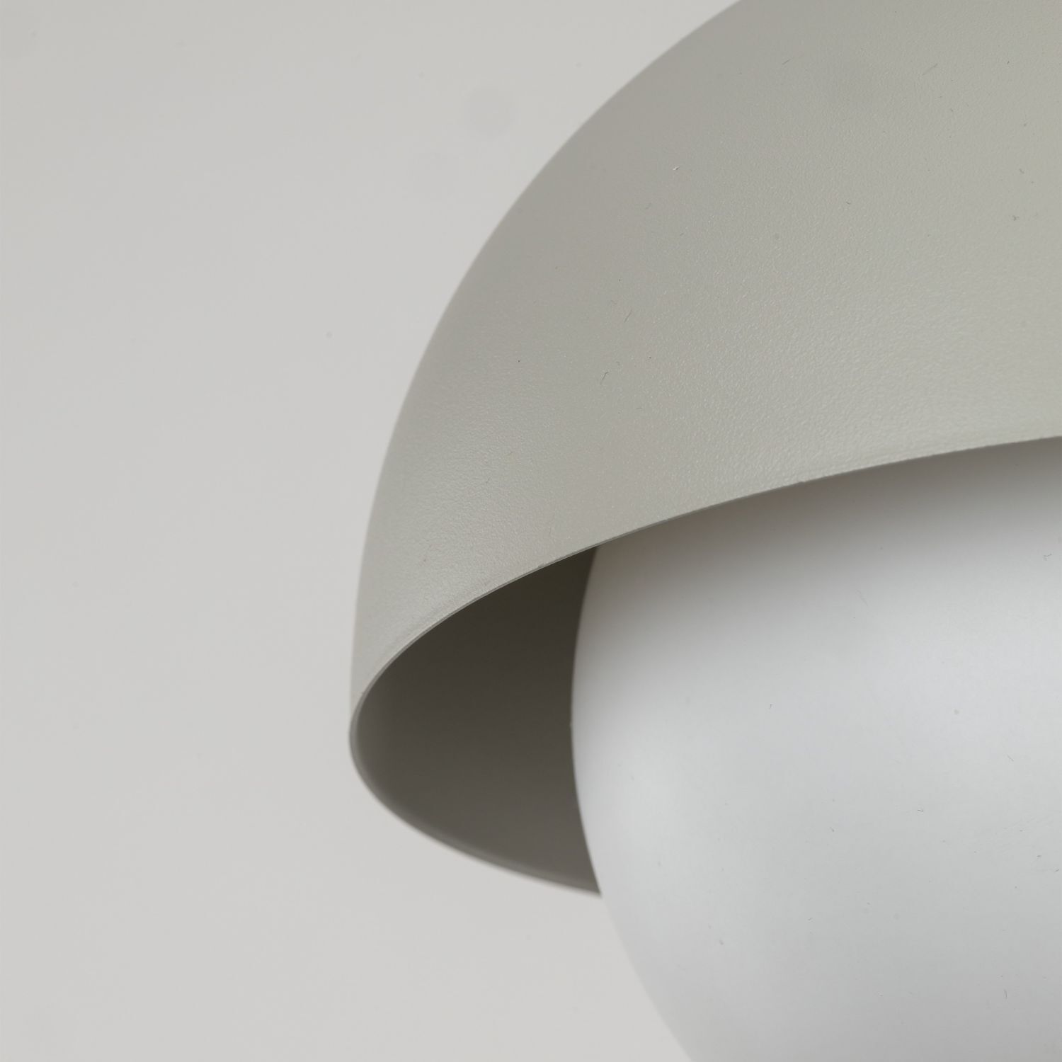 Hängeleuchte Glas Metall Ø 17 cm Beige Weiß G9 Kugel Schirm