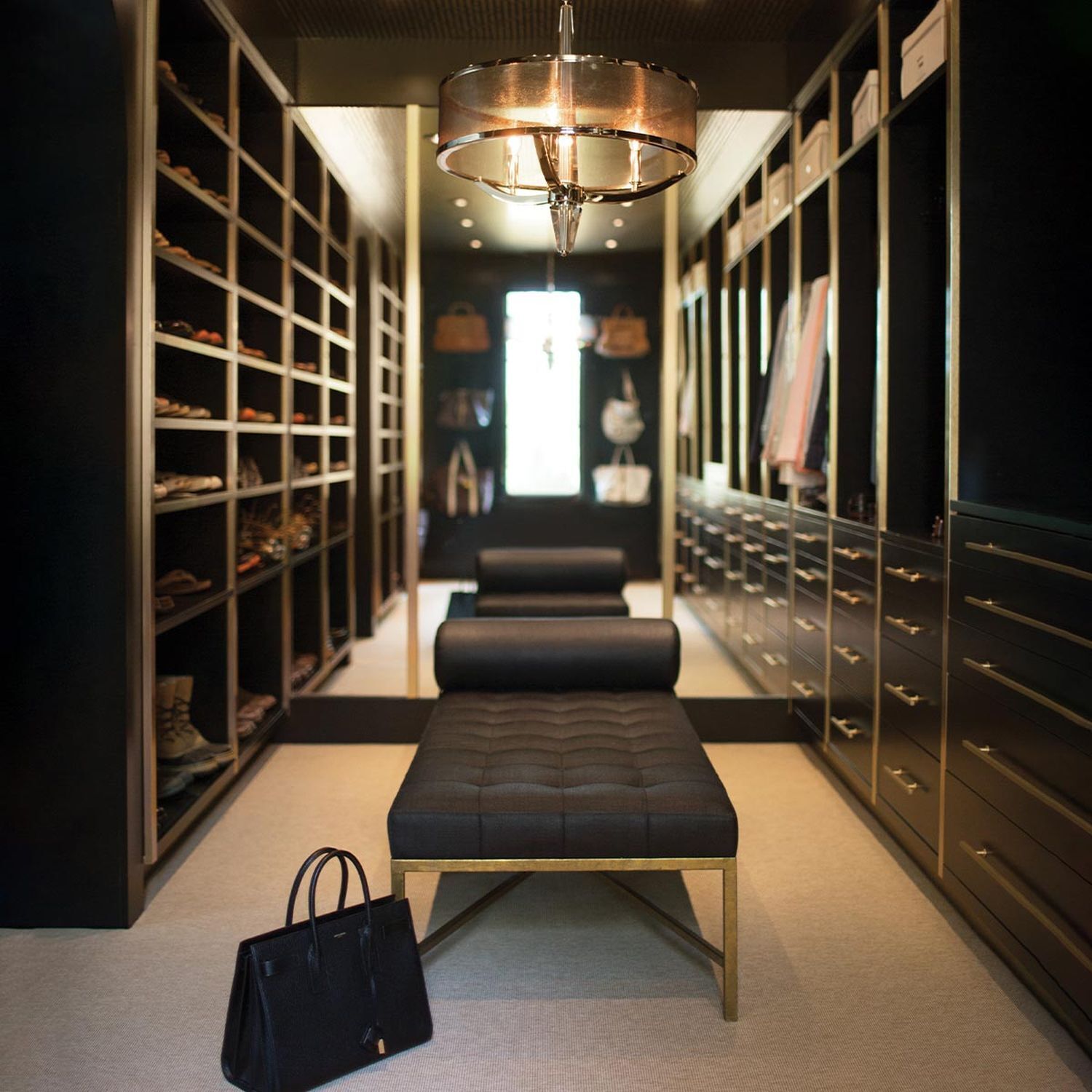 Umkleideraum, Drinnen, Handtasche, Lampe, Begehbarer Kleiderschrank