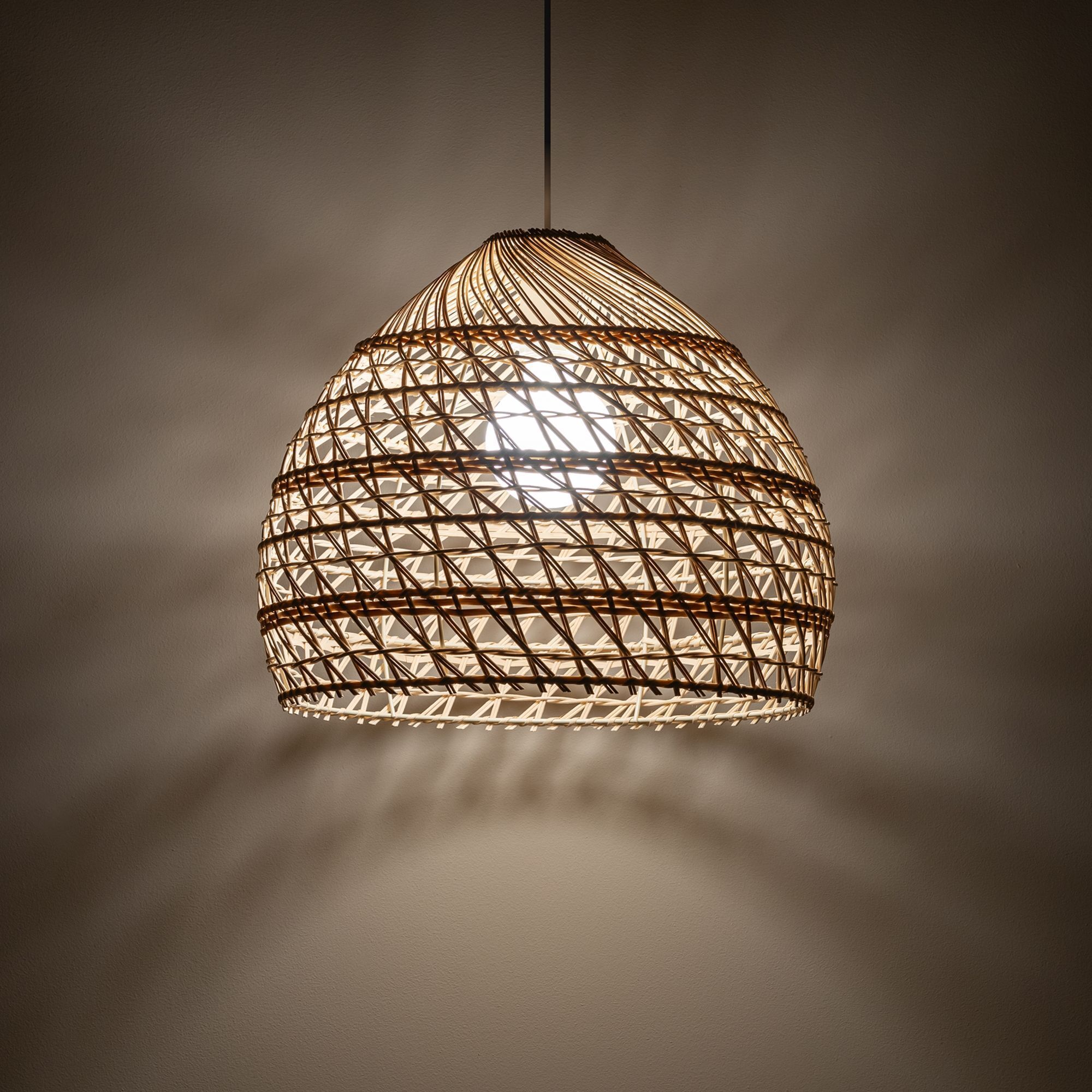 Leuchte, Hängelampe, Korblampe, Rattan, E27