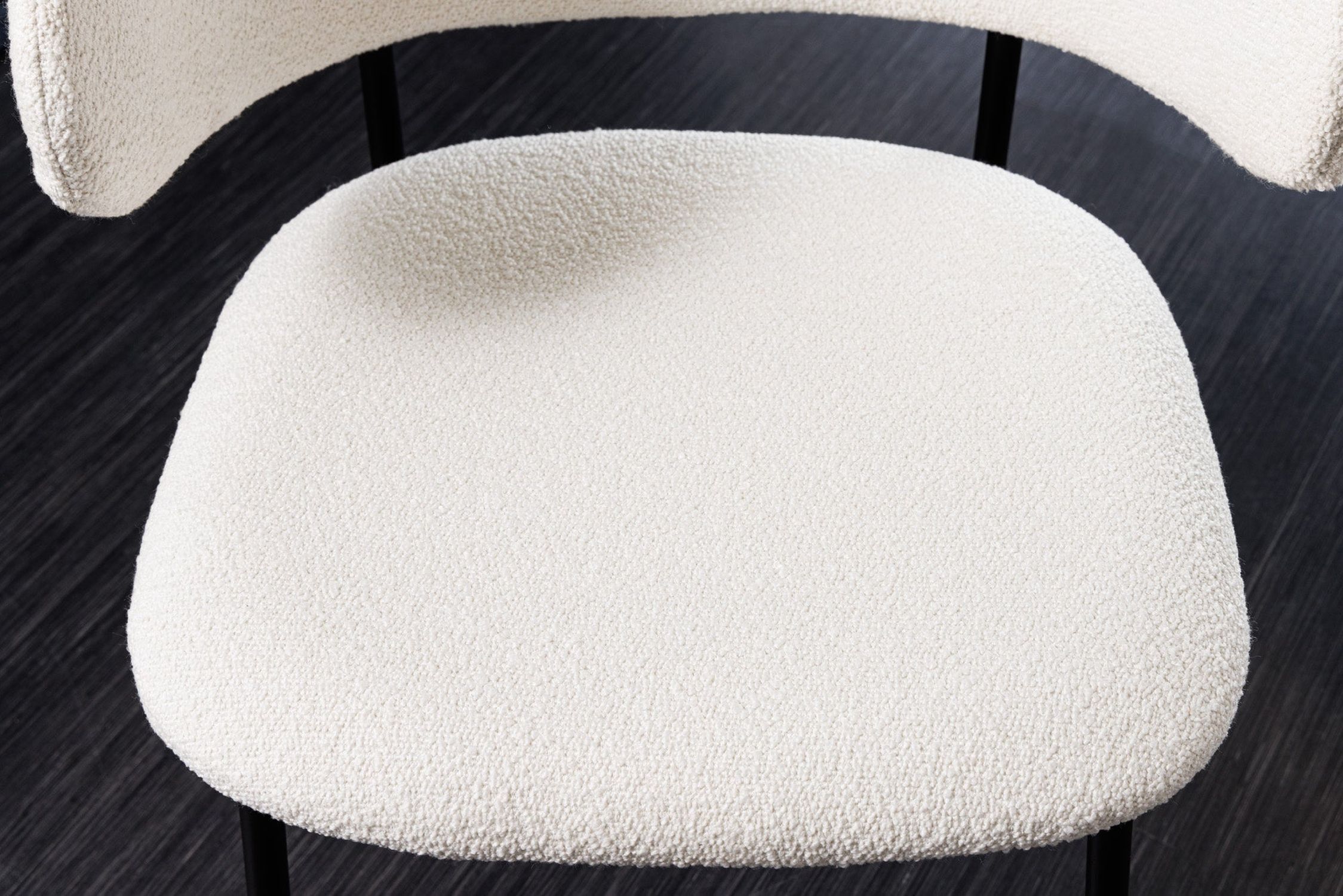 Esszimmerstuhl Bouclé Weiß Metallbeine in Schwarz Retro Moebel, Stuhl