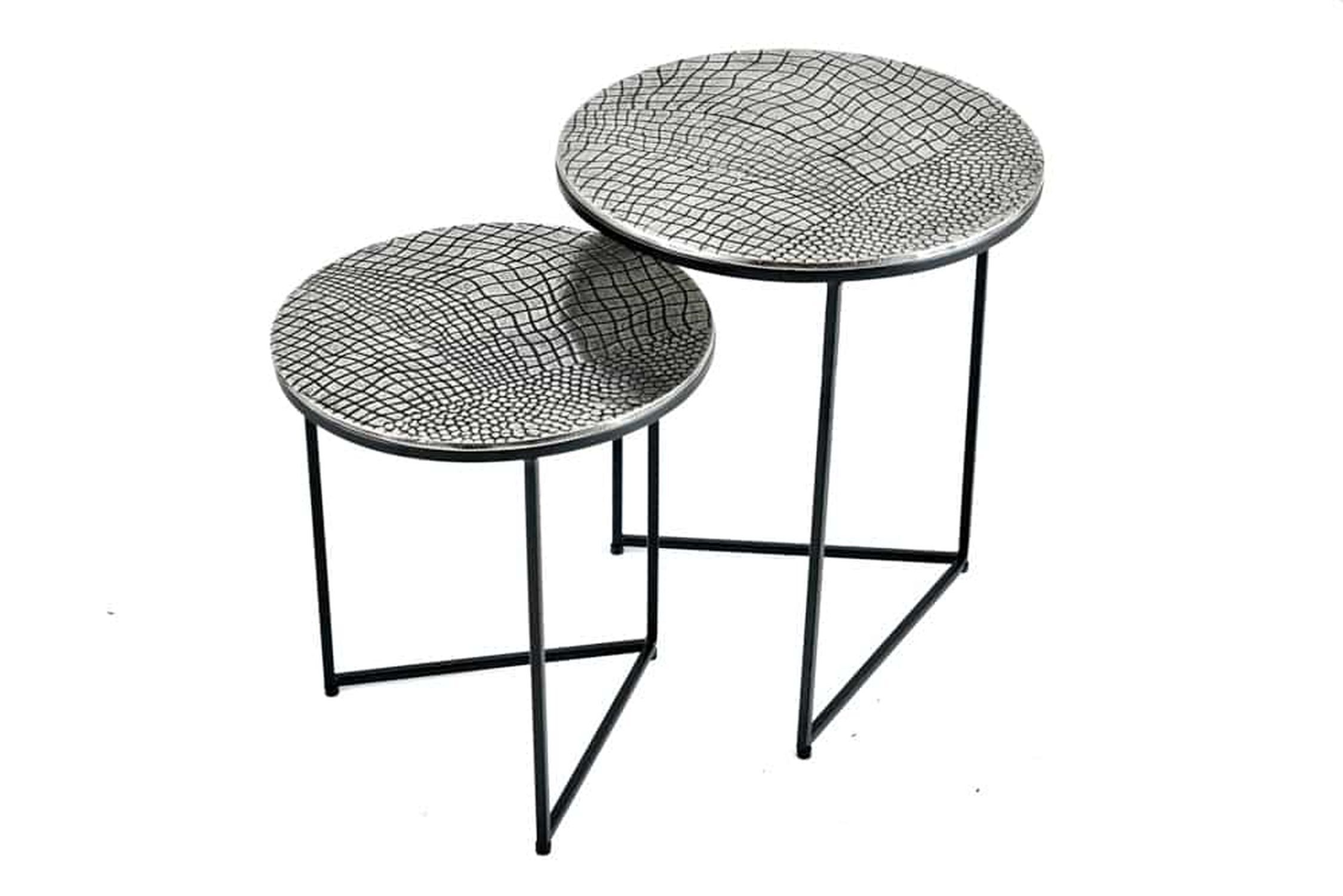 Beistelltisch 2er Set Metall in Silber Antik Hammerschlag Moebel, Tabelle, Kaffeetisch, Barhocker, Esstisch