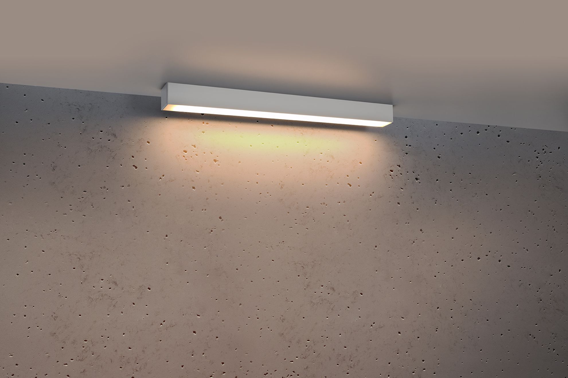 LED Deckenleuchte Weiß Metall 67 cm lang flach KARENA