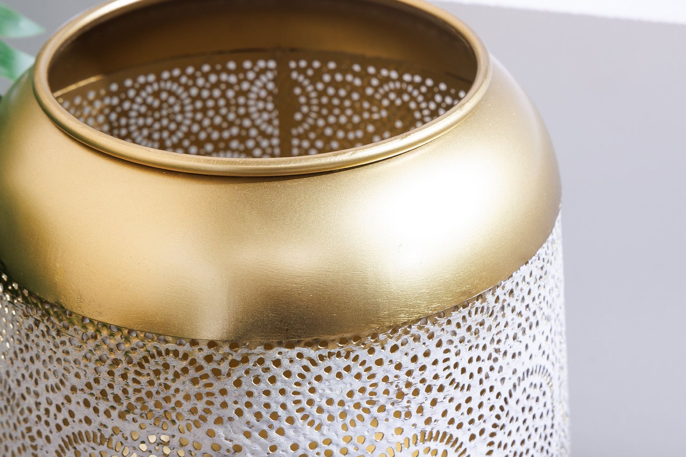 Kerzenhalter Weiß Gold aus Eisen H: 25 cm Handarbeit Krug, Töpferei