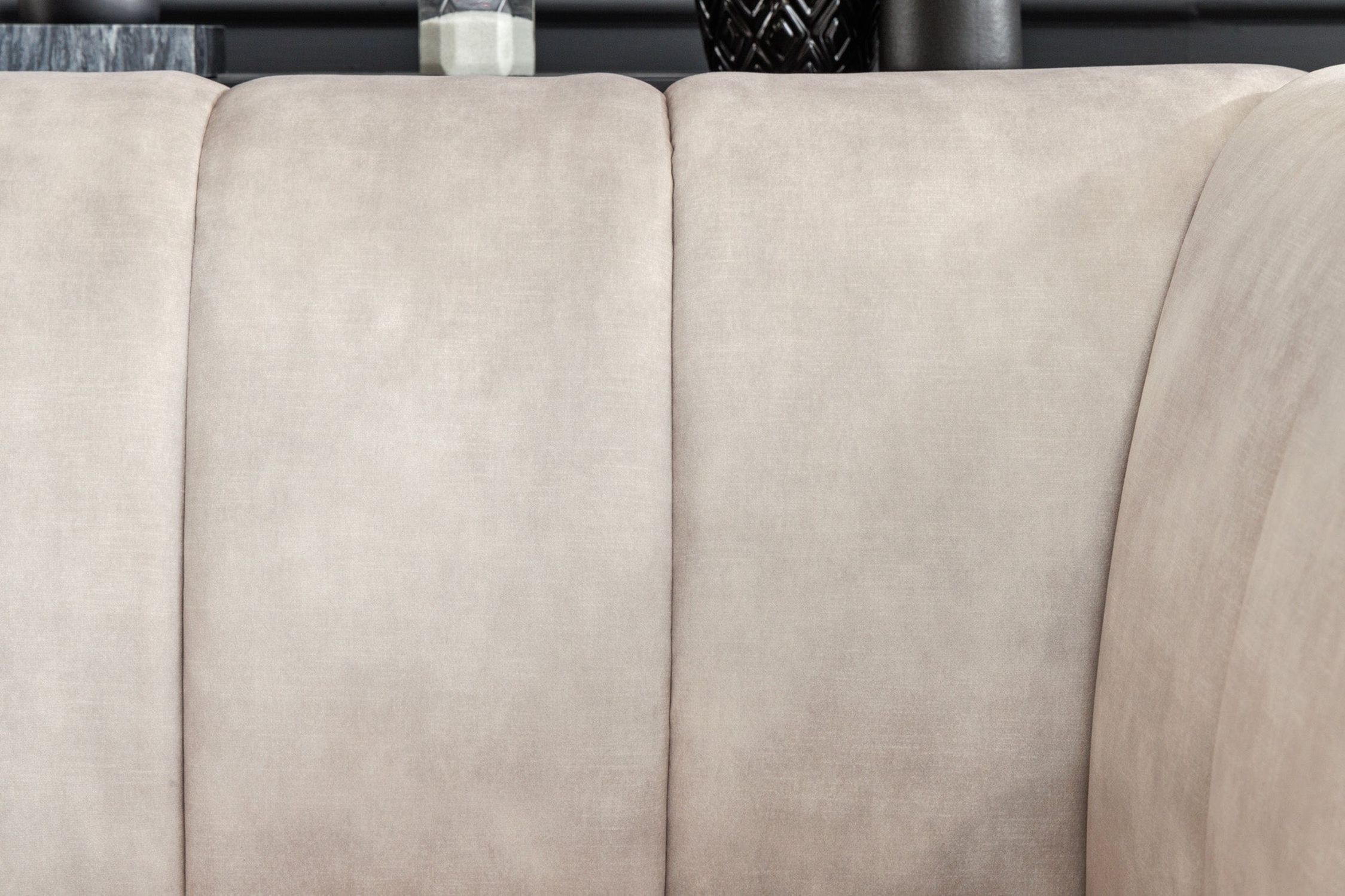 Samtsessel Beige Creme 105 cm breit Ziernähte Retro Kissen, Dekoration für Zuhause, Couch, Leinen